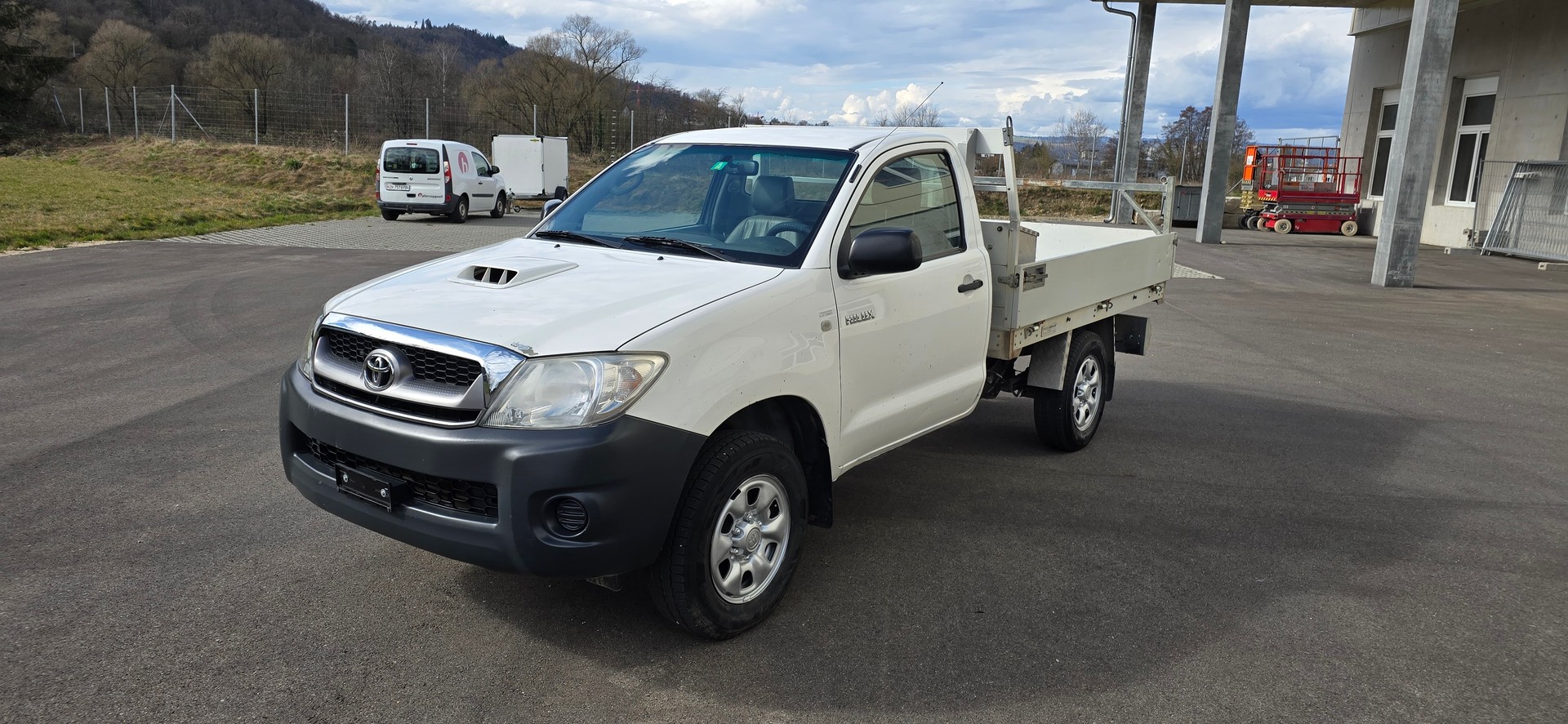 TOYOTA Hilux 4x4 SingleCab LineaTerra