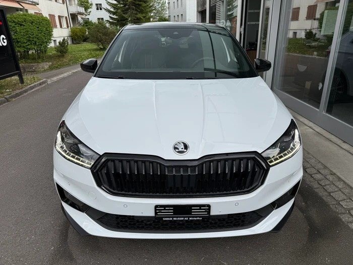 SKODA FABIA MONTE CARLO-showroom-element-1