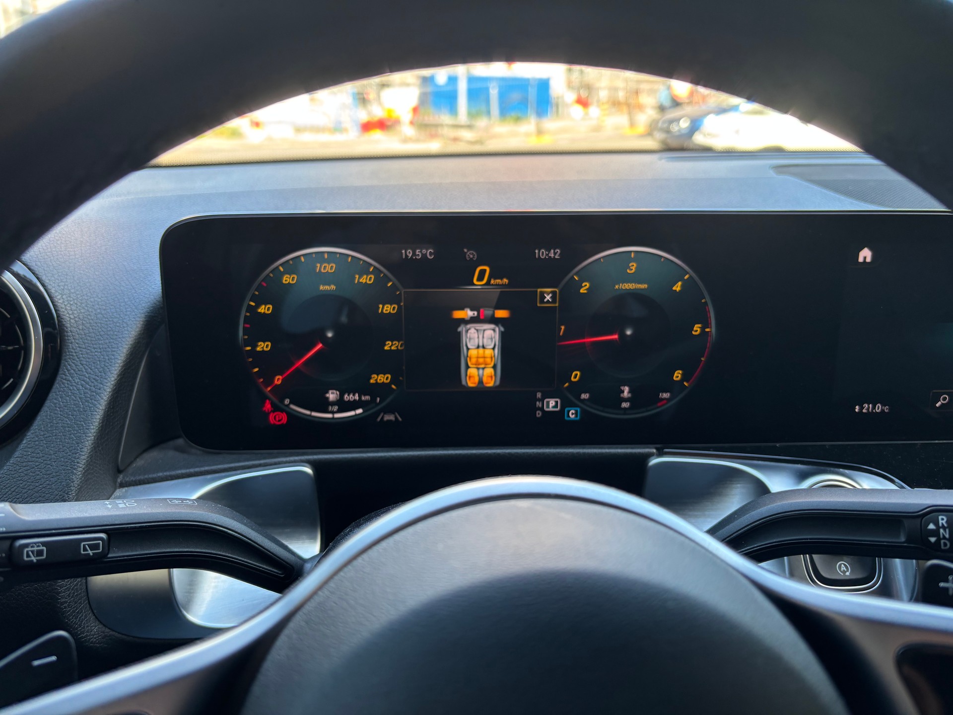 MERCEDES-BENZ GLB 200 d Progressive 8G-Tronic-image-28