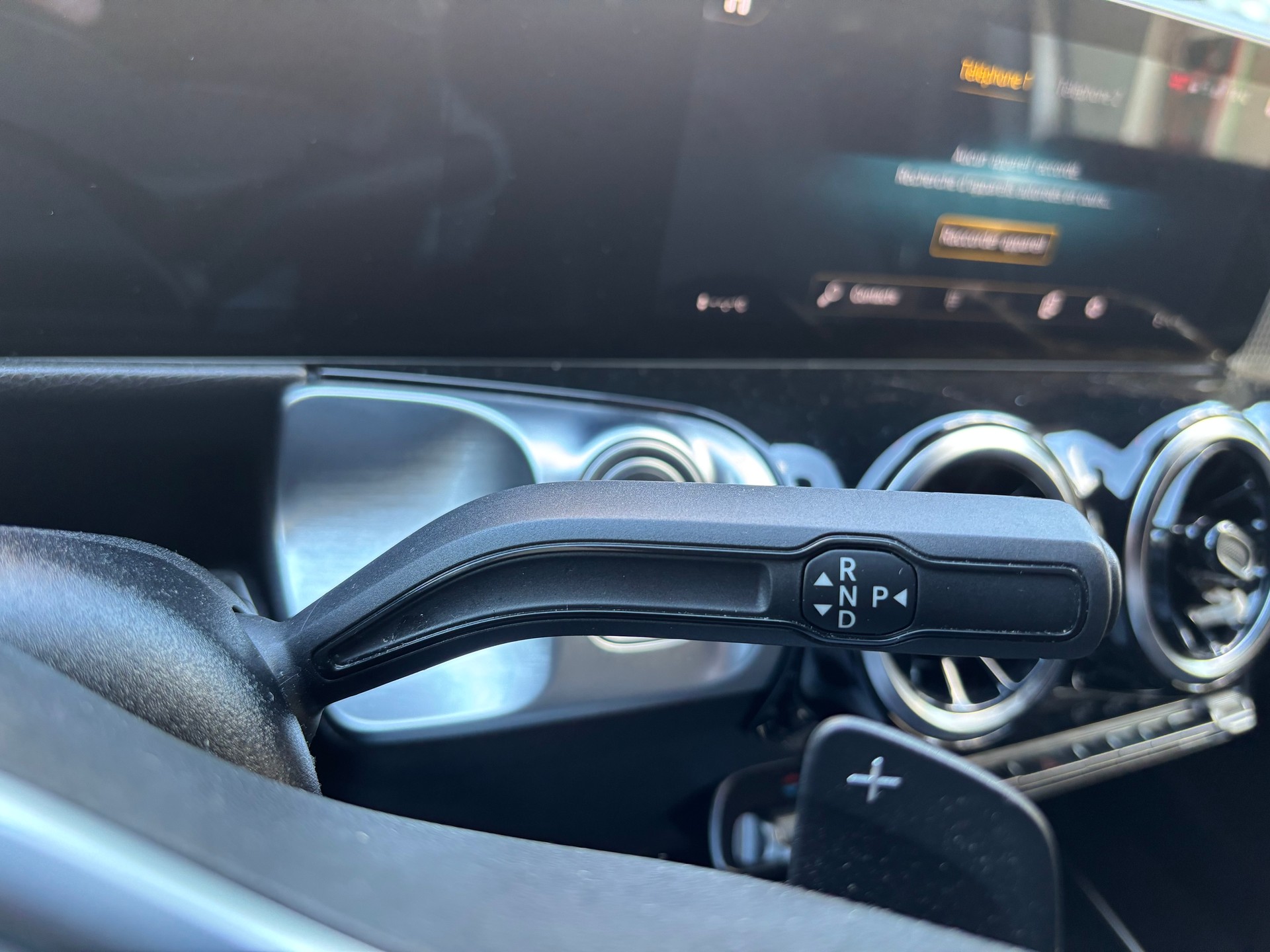MERCEDES-BENZ GLB 200 d Progressive 8G-Tronic-image-27