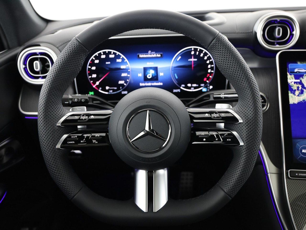 MERCEDES-BENZ GLC 400 e 4Matic 9G-Tronic-image-18