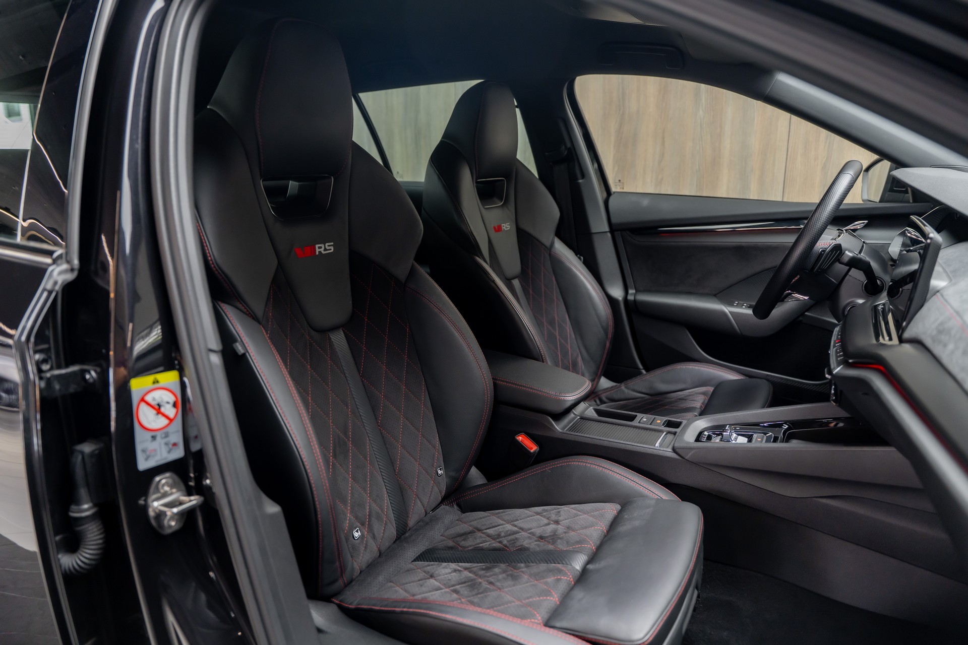 SKODA Octavia Combi 2.0 TSI DSG RS CH-Fz-showroom-element-3