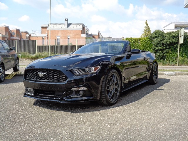 FORD MUSTANG 3.7 Cabrio (Cabriolet)