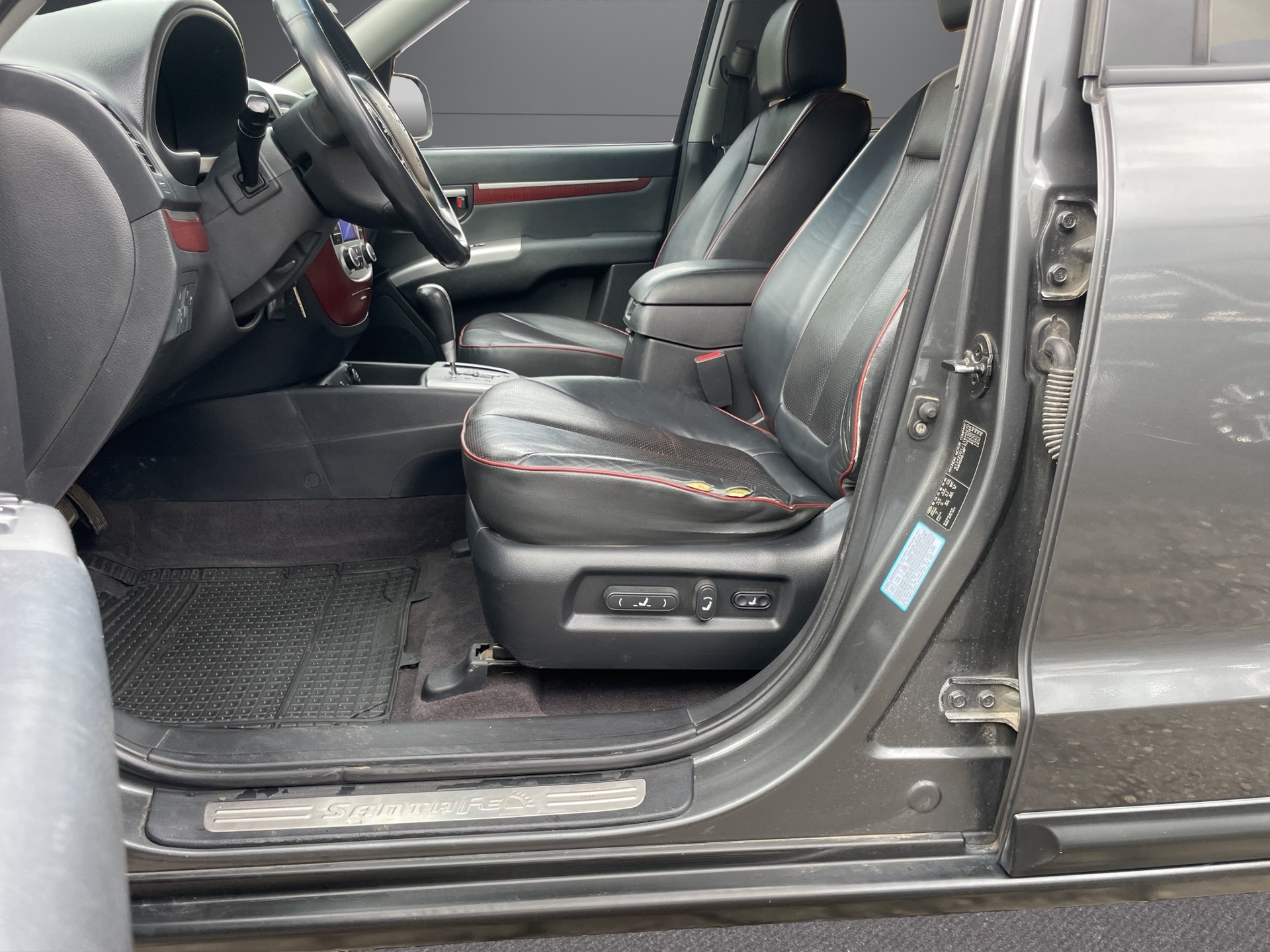 HYUNDAI Santa Fe 2.2 CRDi Style 4WD Automatic-image-4