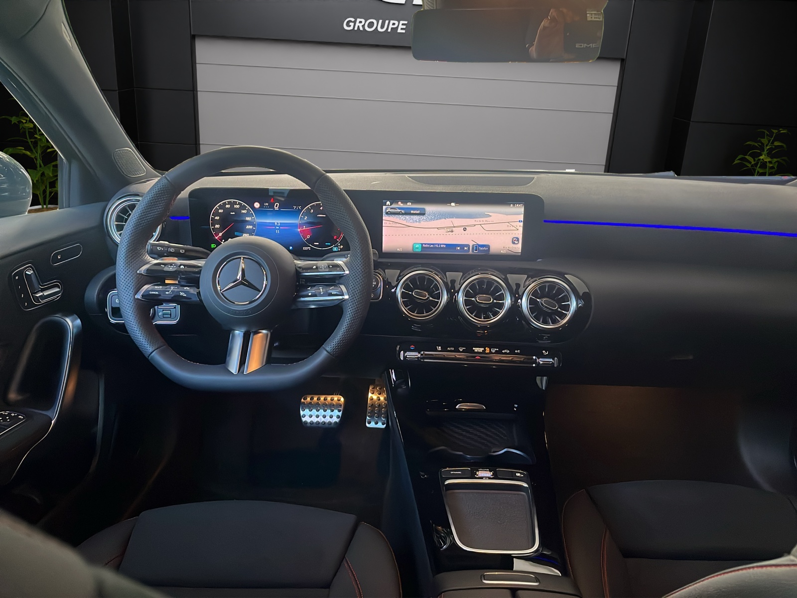 Image MERCEDES-BENZ A-200 A 200 Night Star 7G-DCT