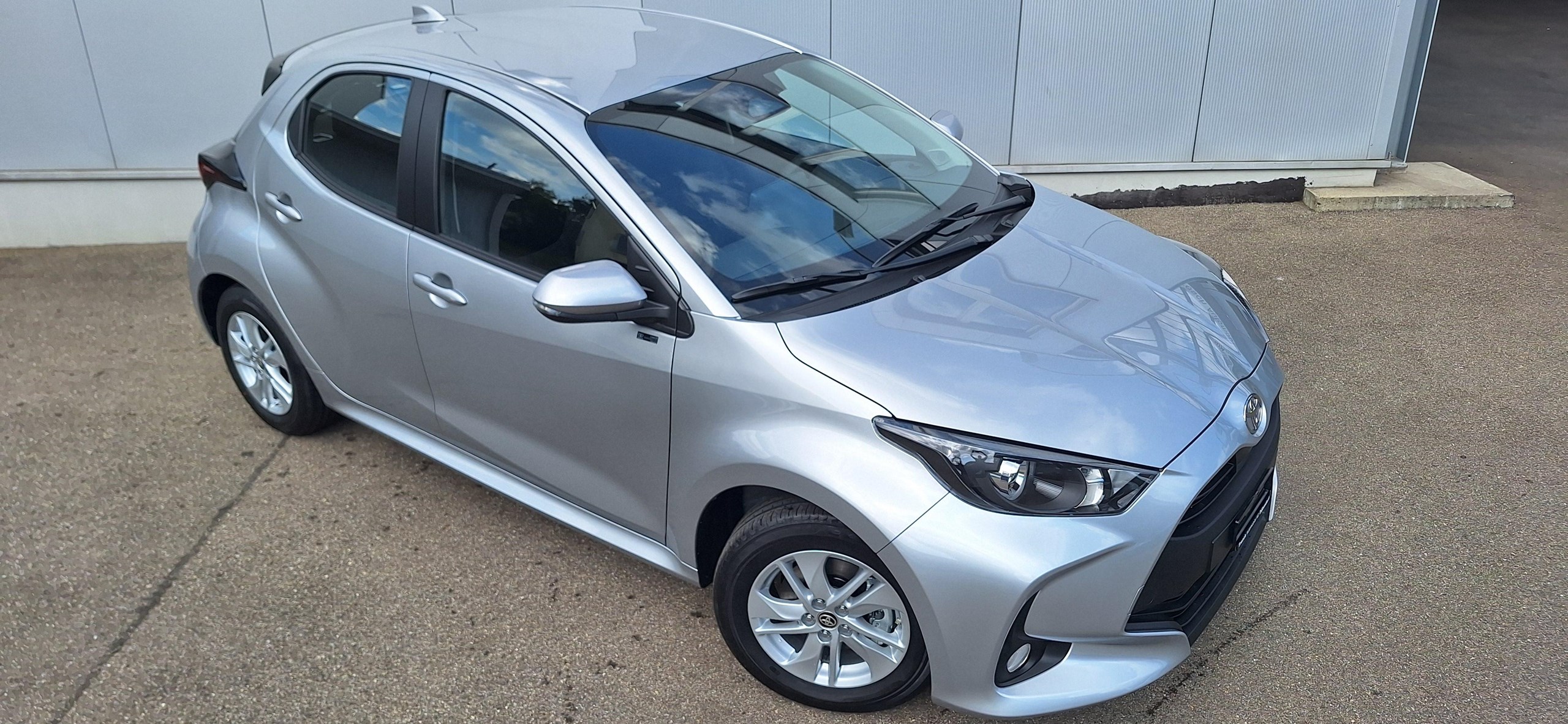 TOYOTA Yaris 1.5 Comfort (Limousine)