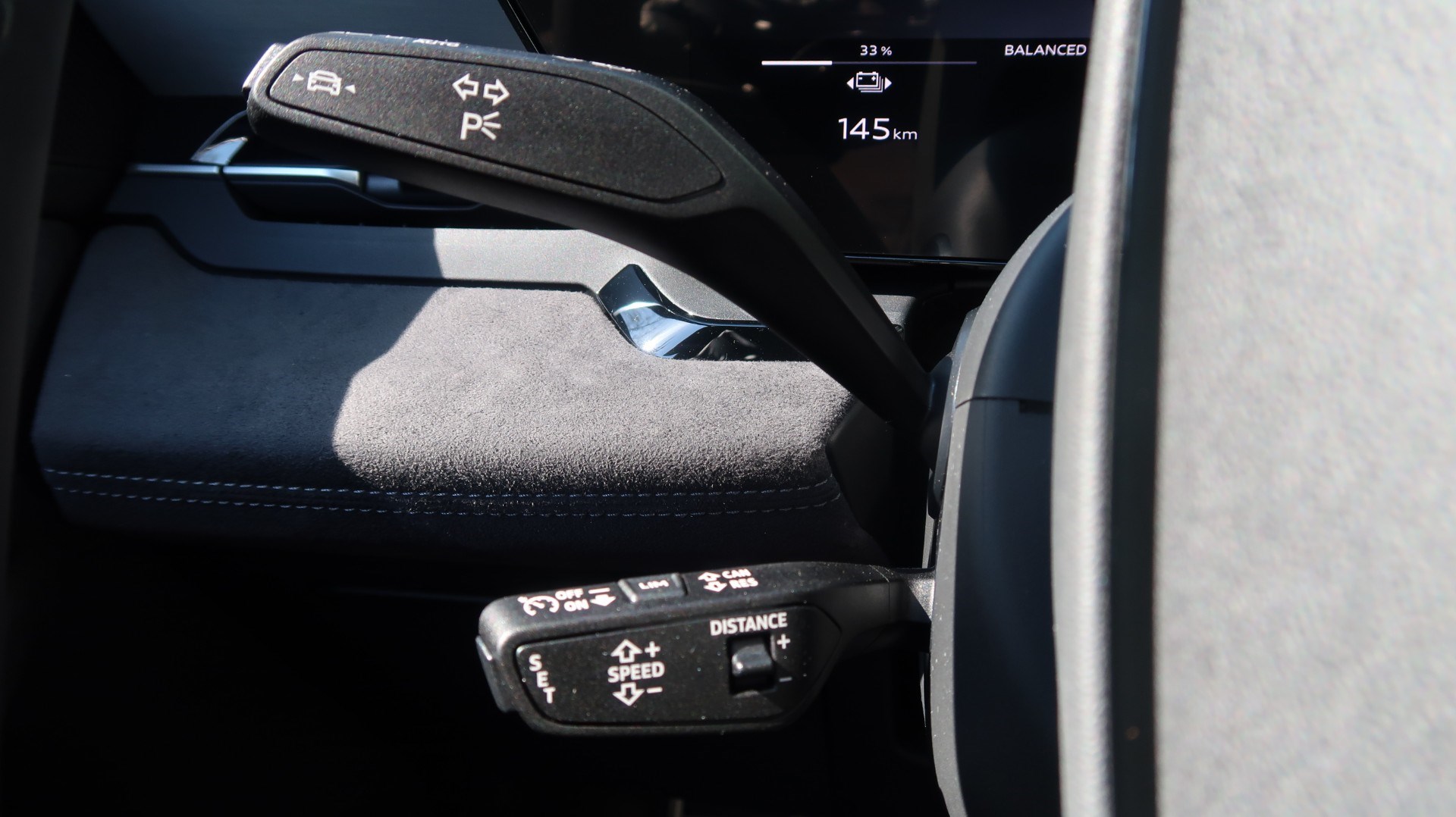 AUDI Q6 e-tron quattro-image-12