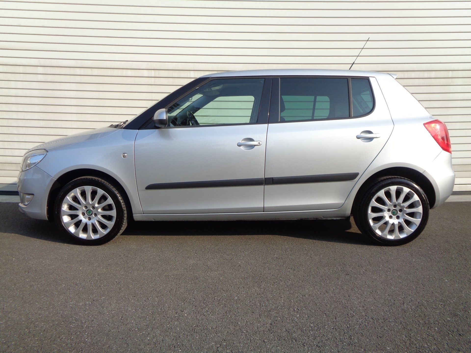 SKODA Fabia 1.2 TSI Elegance-image-4