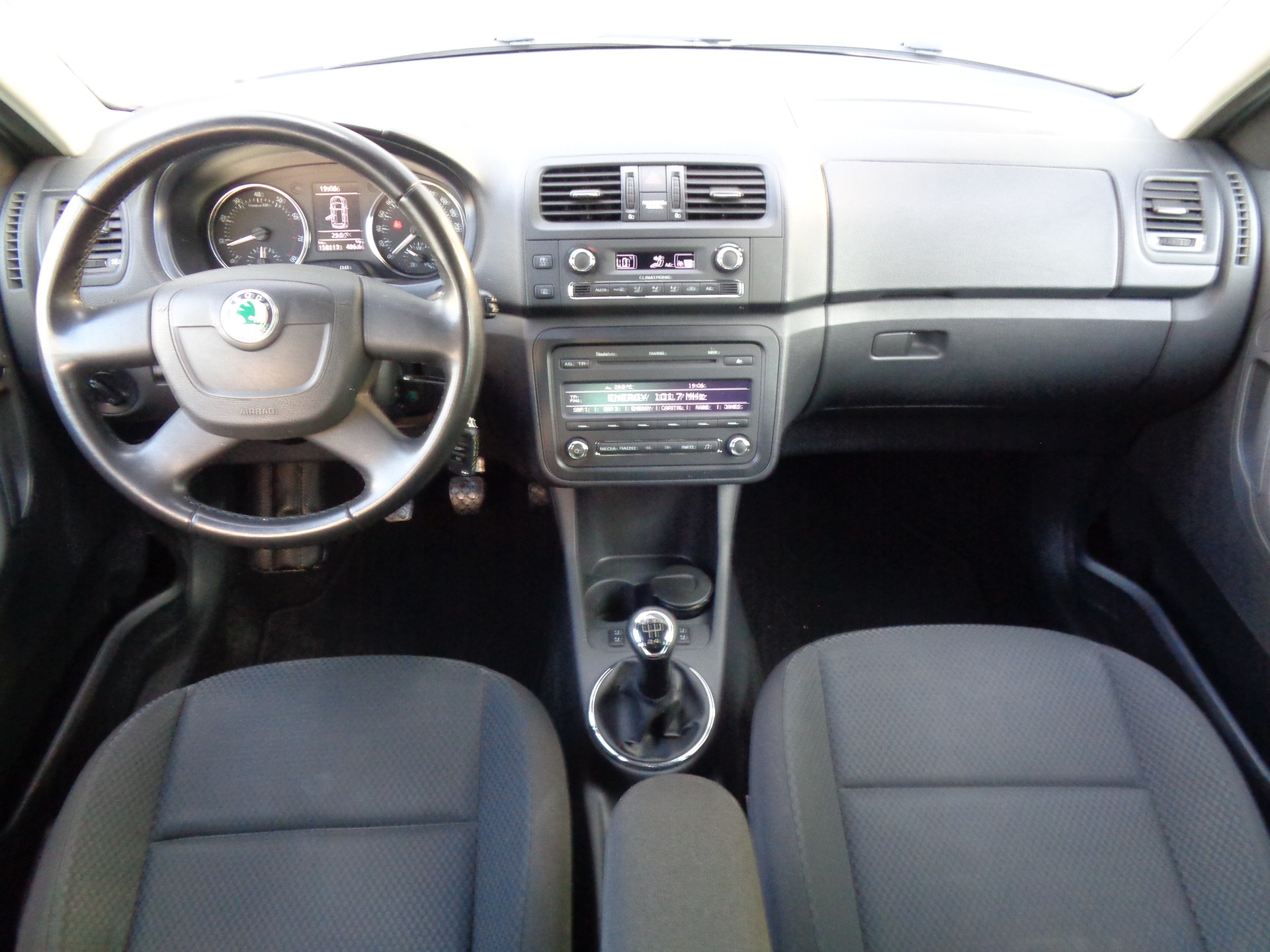 SKODA Fabia 1.2 TSI Elegance-image-9