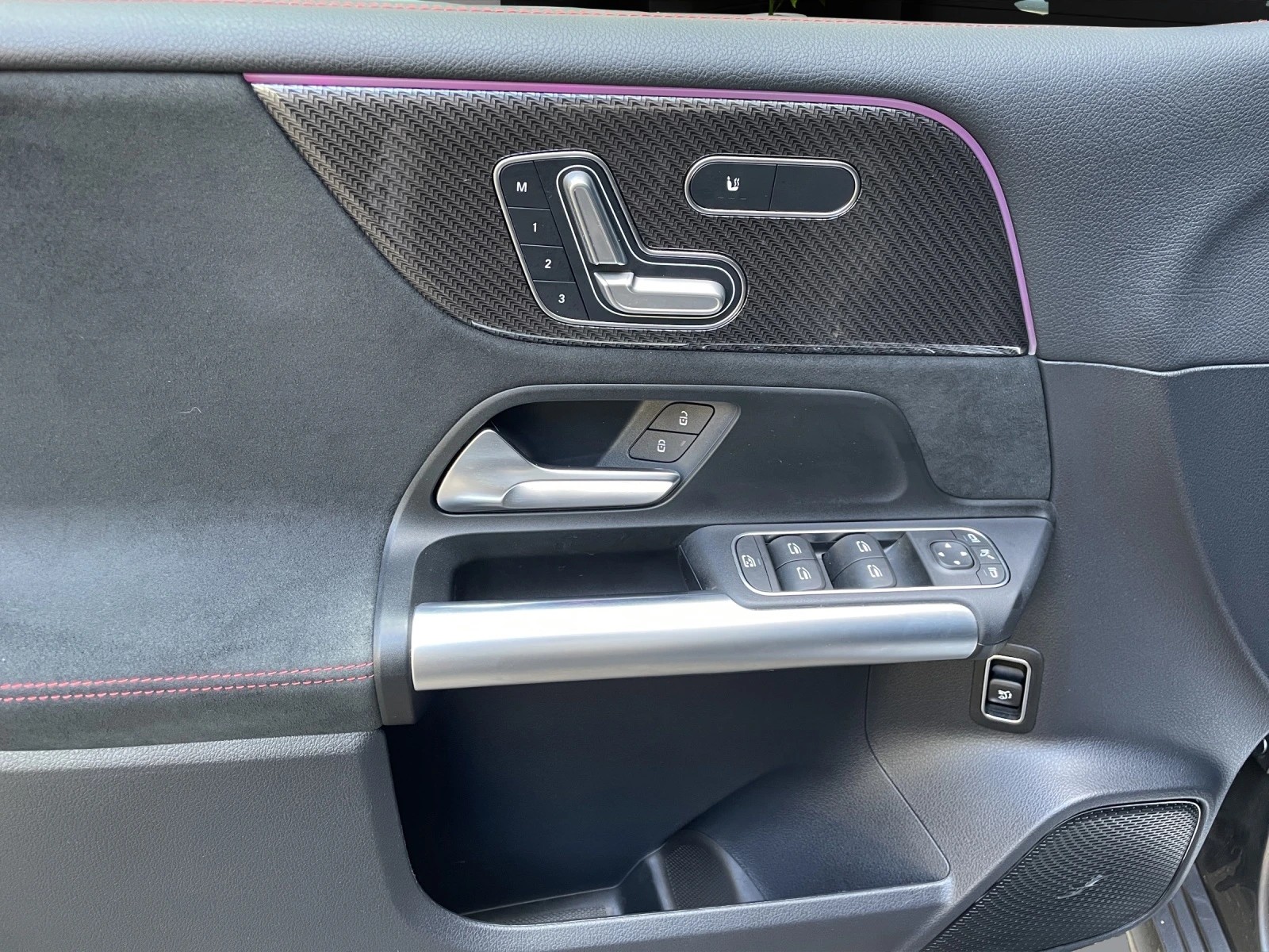 Image MERCEDES-BENZ B-200 B 200 d Night Star 8G-DCT