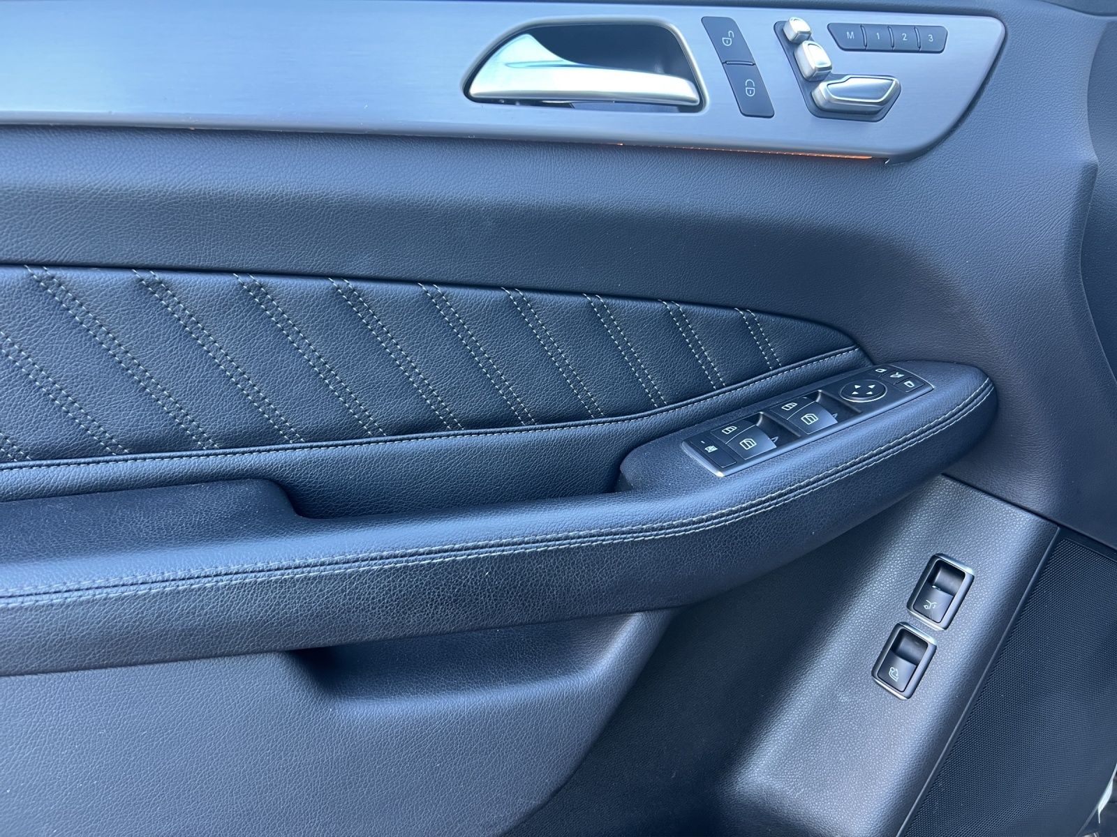 Image MERCEDES-BENZ GLE-400 GLE 400 4Matic 7G-Tronic