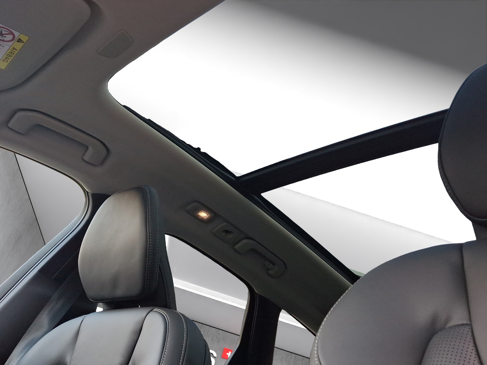 Image VOLVO XC60 XC60 T8 eAWD PluginHybrid Plus Dark Geartronic