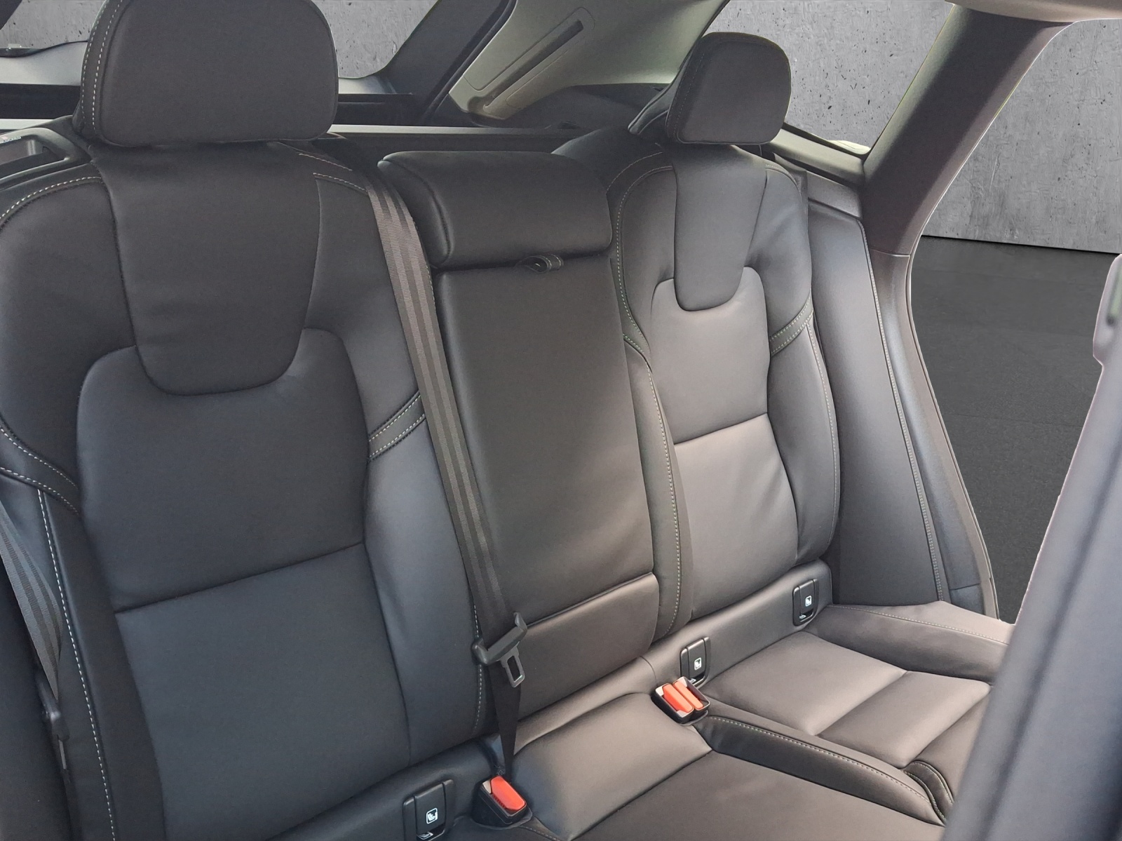 Image VOLVO XC60 XC60 T8 eAWD PluginHybrid Plus Dark Geartronic