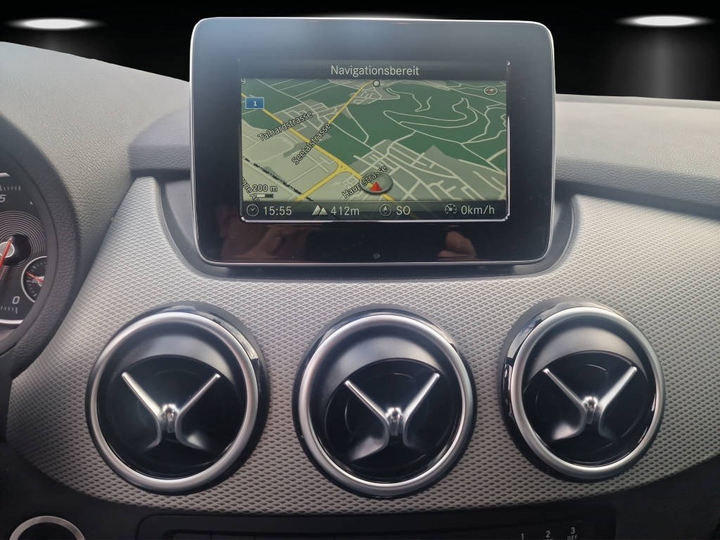MERCEDES-BENZ B 220 Urban 4m-image-11