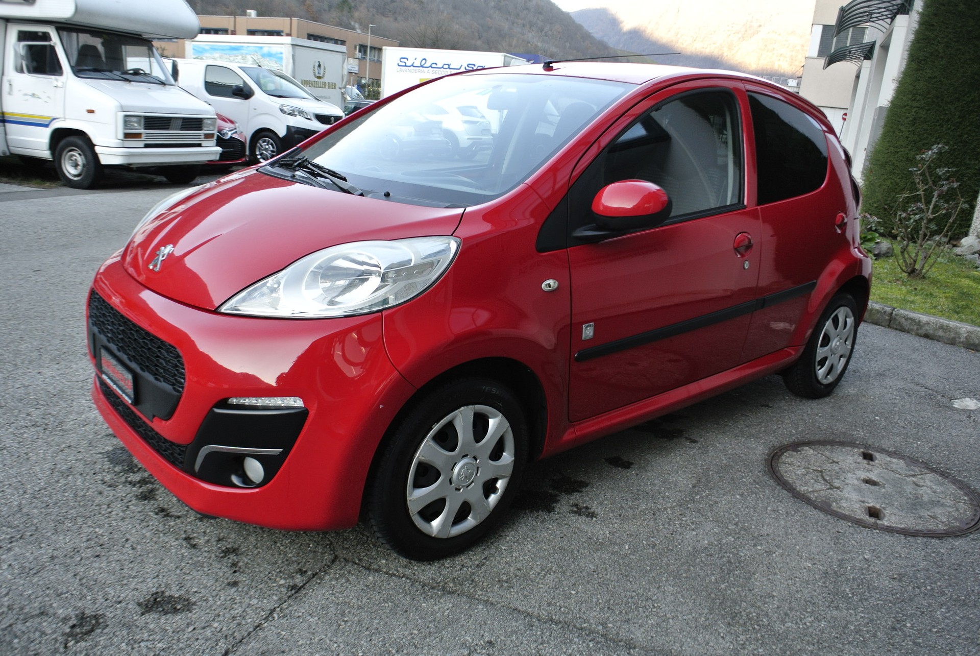 PEUGEOT 107 1.0 Swiss Edition