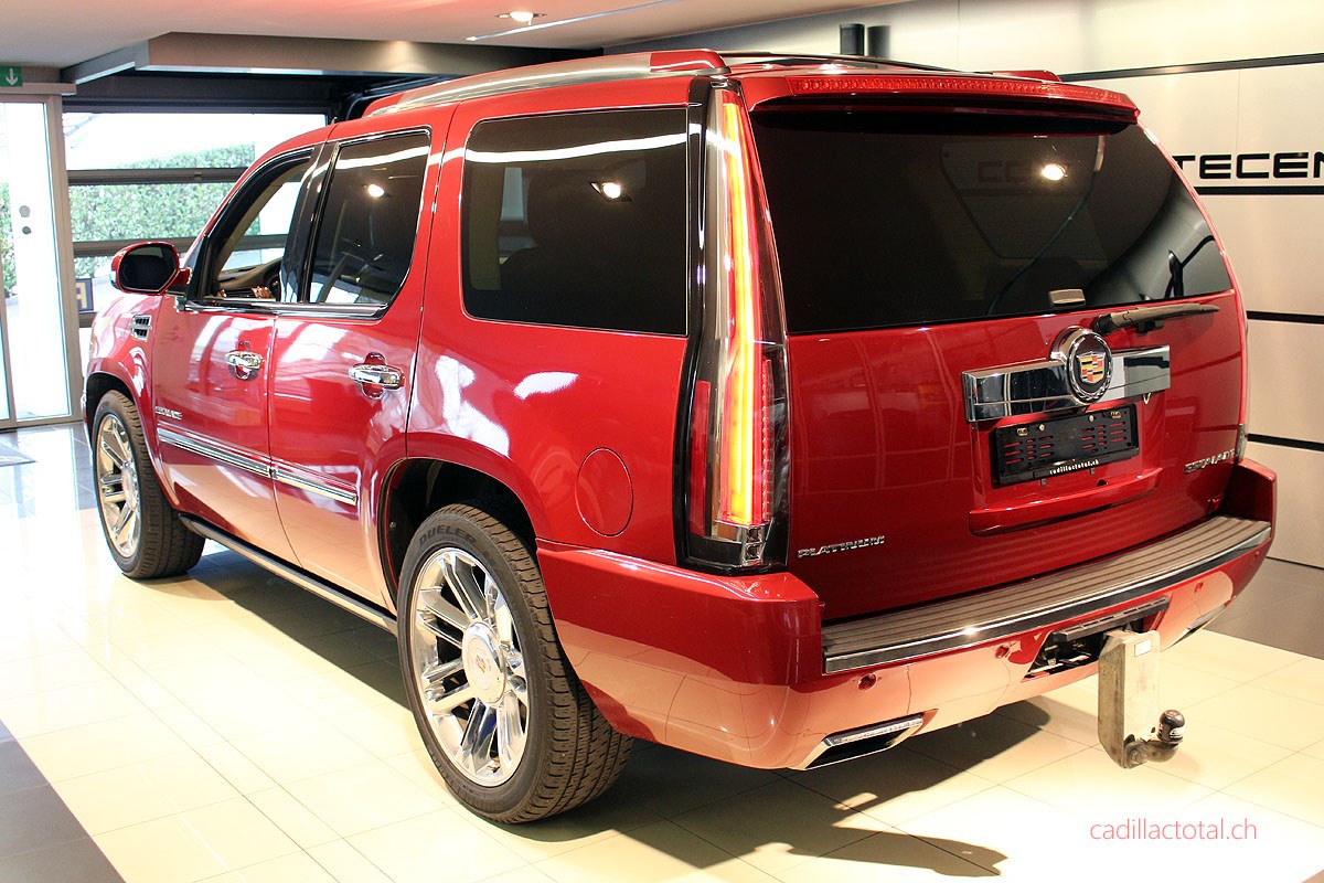 CADILLAC Escalade 6.2 V8 Platinum FlexFuel-showroom-element-3