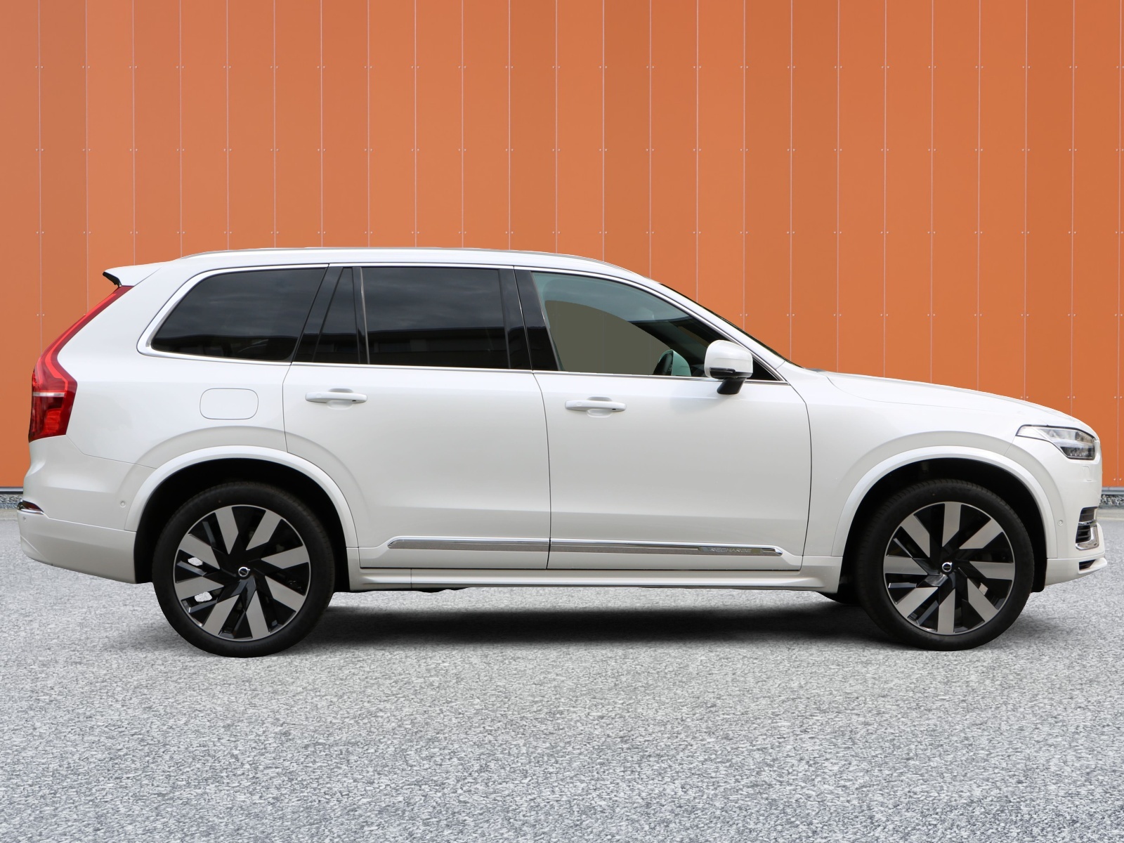 VOLVO XC90 T8 eAWD PluginHybrid Plus Bright Geartronic-showroom-element-3