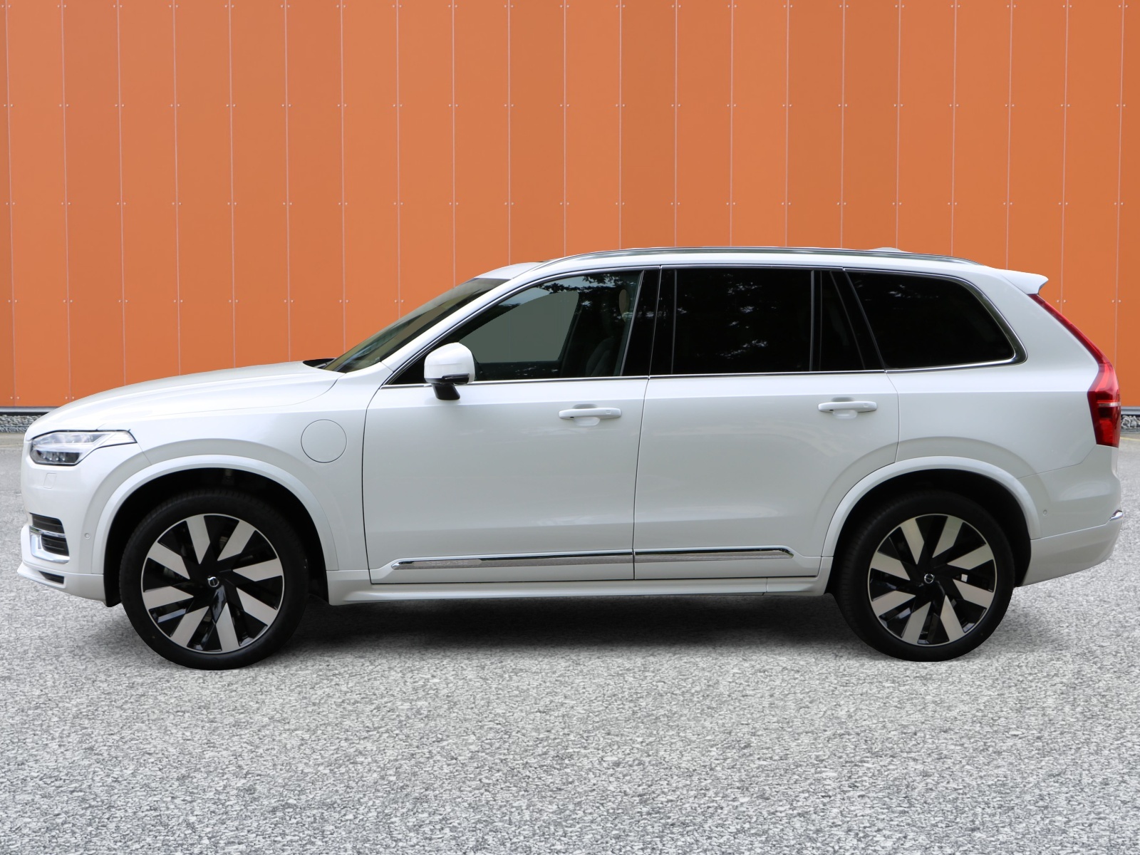 VOLVO XC90 T8 eAWD PluginHybrid Plus Bright Geartronic-showroom-element-2
