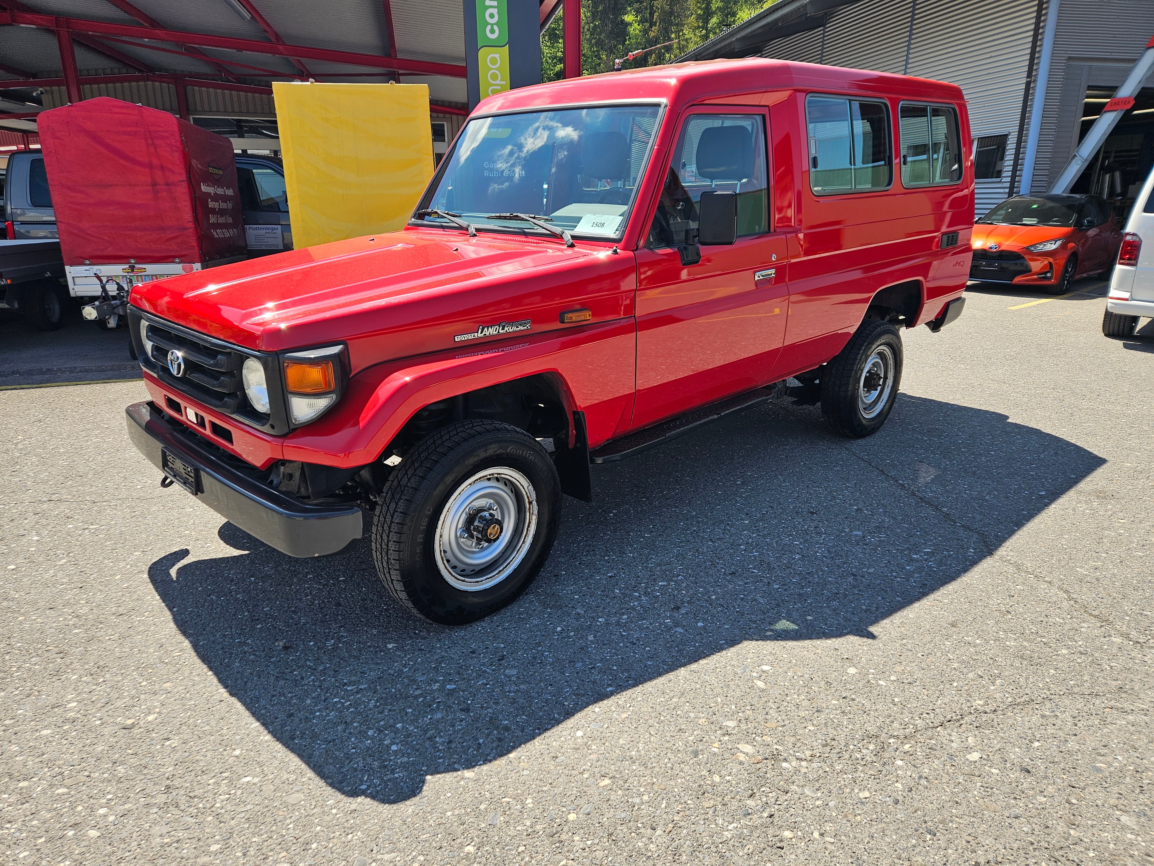 TOYOTA  Land Cruiser 400 (SUV / Gelndewagen)