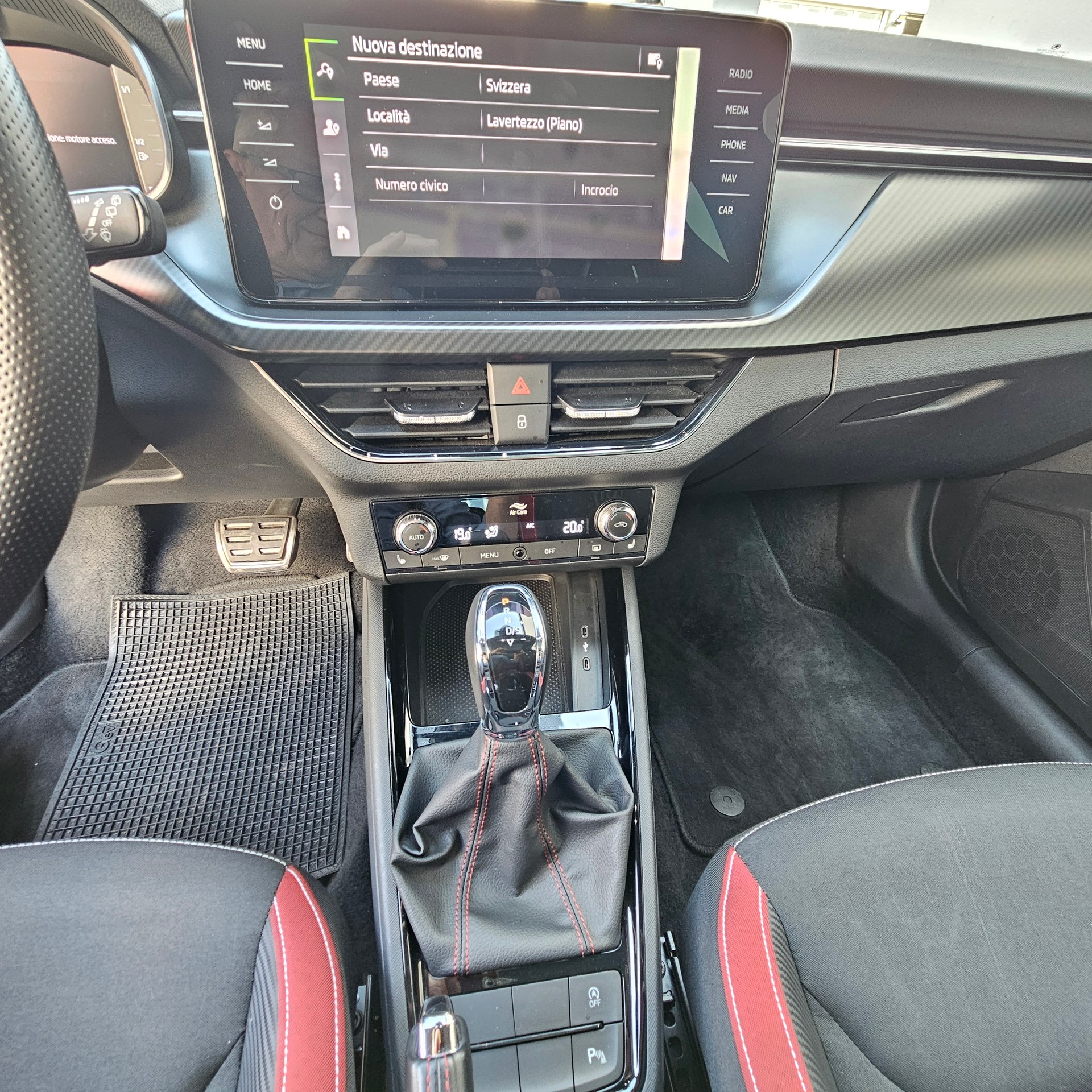 SKODA Kamiq 1.0 TSI Monte Carlo-image-15