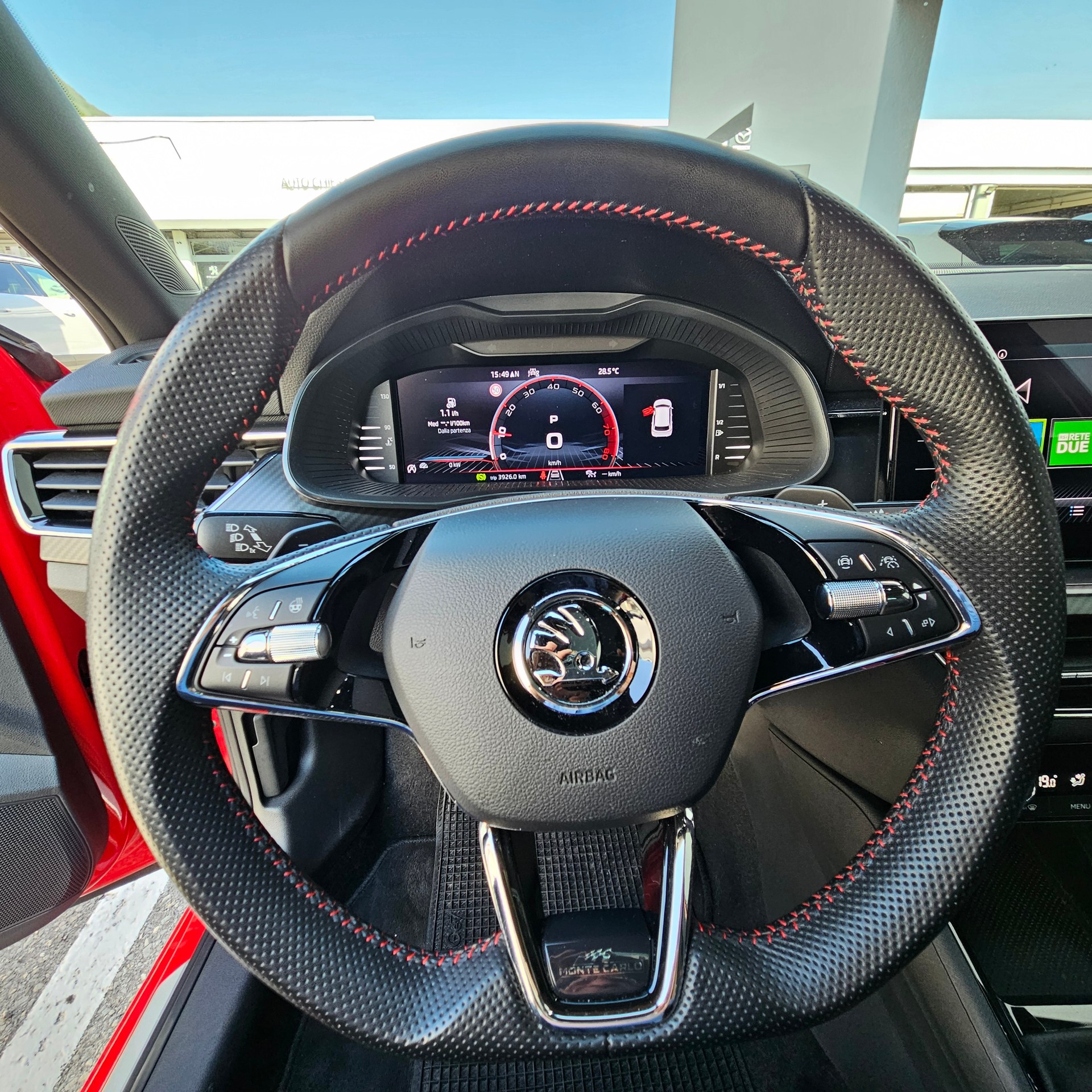 SKODA Kamiq 1.0 TSI Monte Carlo-image-12