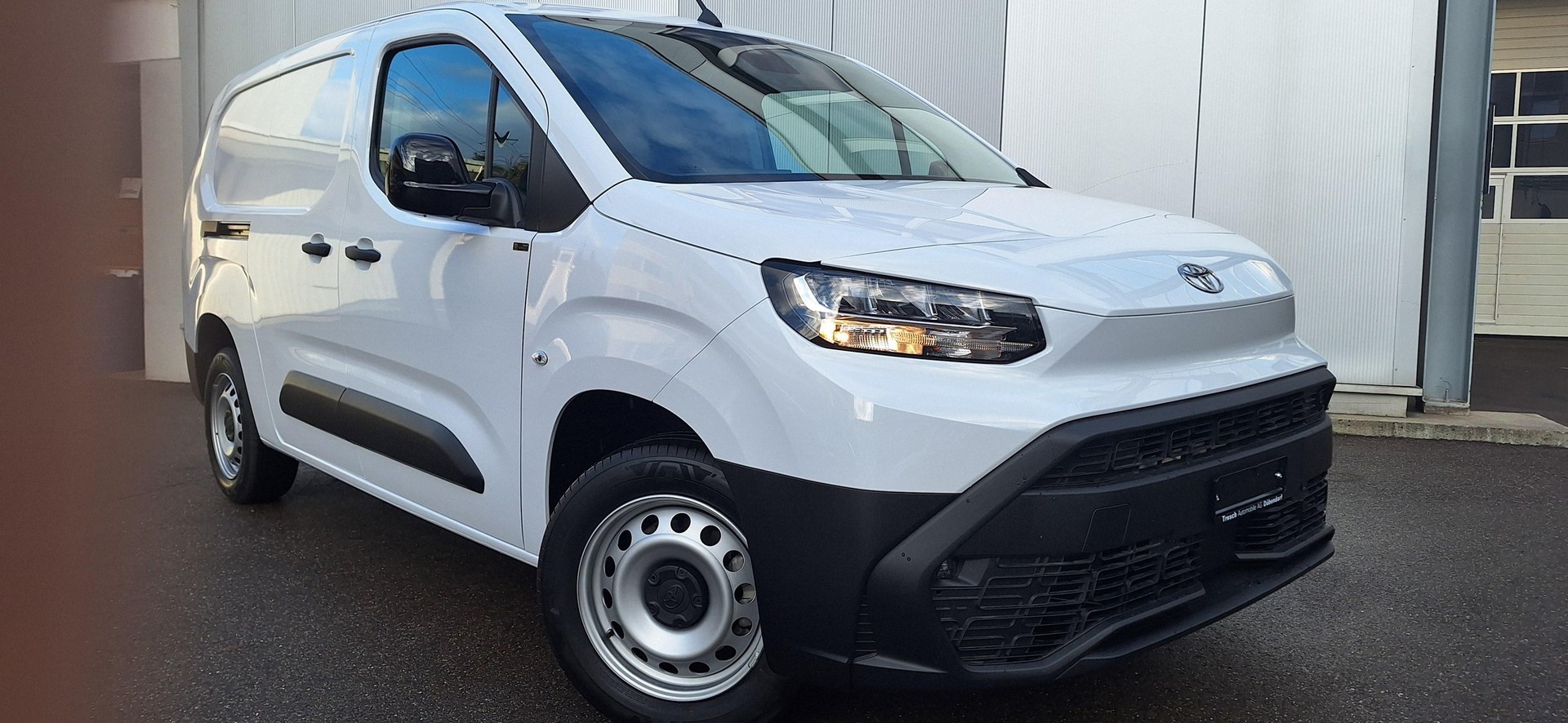 TOYOTA PROACE CITY Van L2 1.5 D Active-showroom-element-3