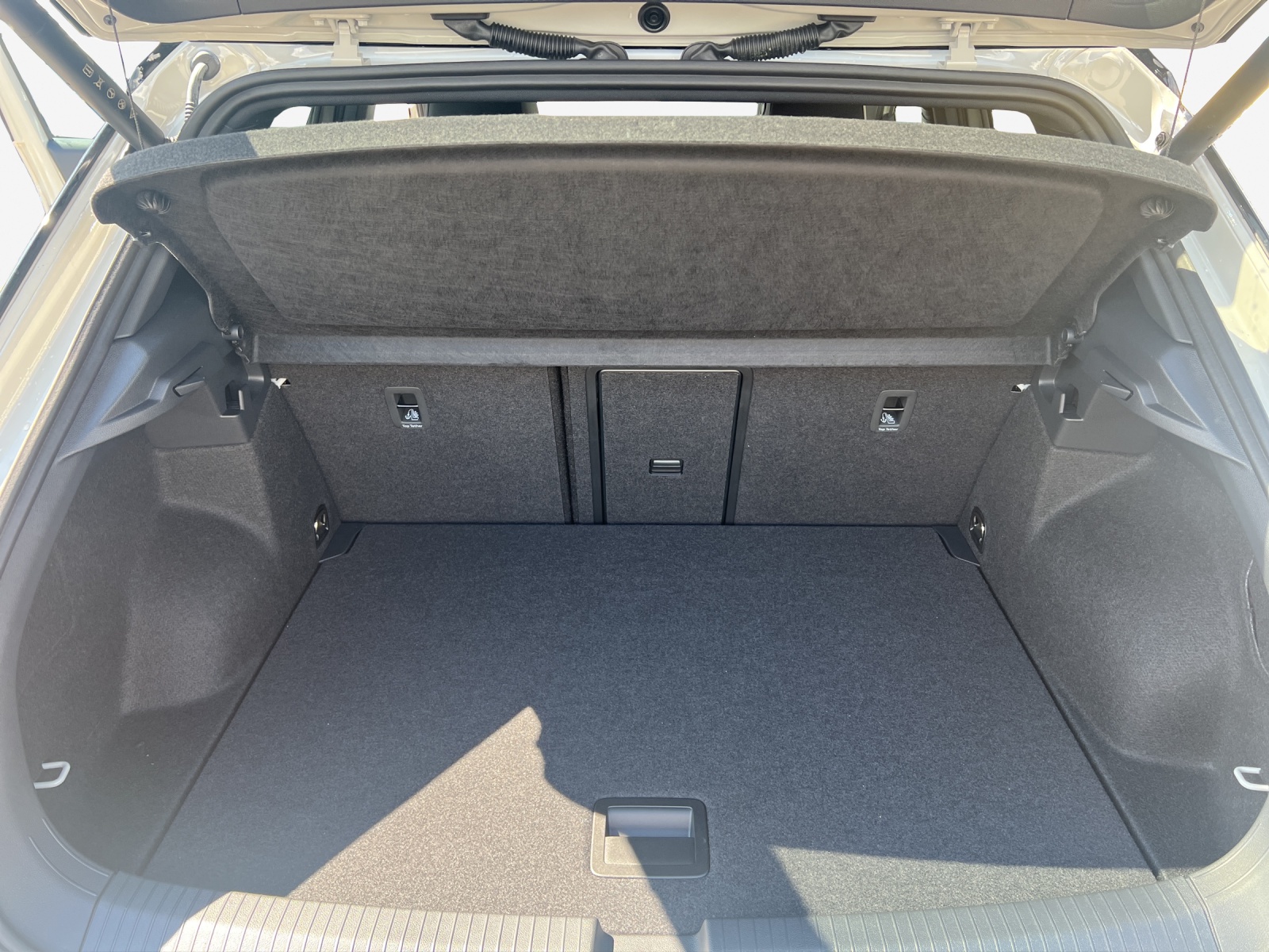VW T-Roc 2.0 TSI R-Line DSG 4Motion-image-12