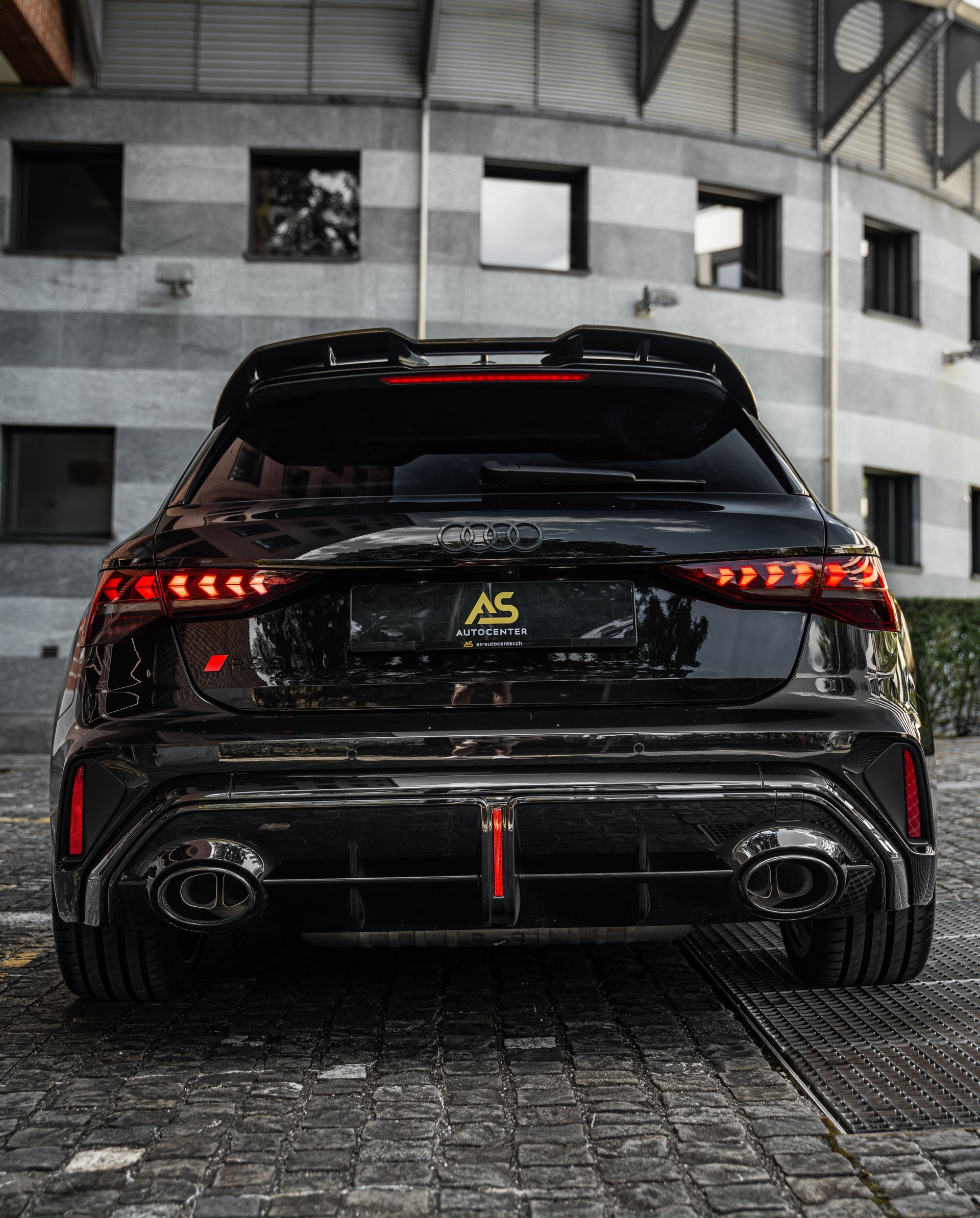 AUDI RS3 Sportback 2.5 TSI quattro Facelift | R8-SCHALENSITZE | PANO | CARBON-showroom-element-3