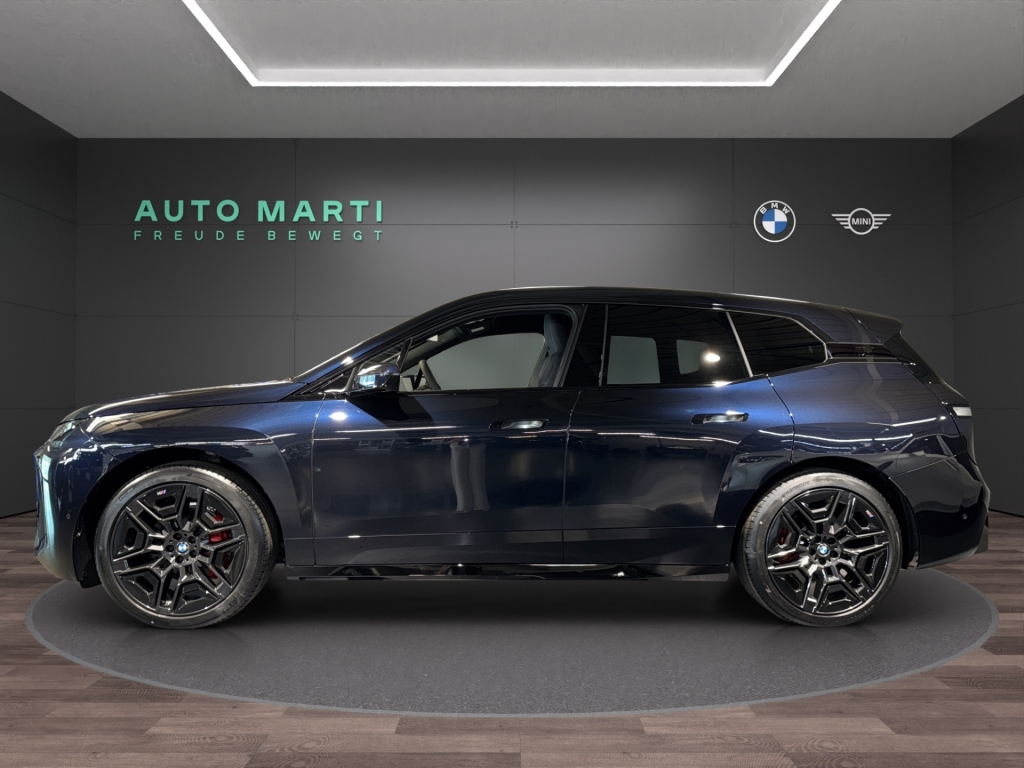 BMW iX xDrive45 M Sport Pro-showroom-element-1