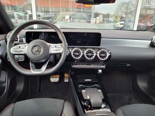 Image MERCEDES-BENZ CLA-220 CLA 220 d Sw. Star 4Matic