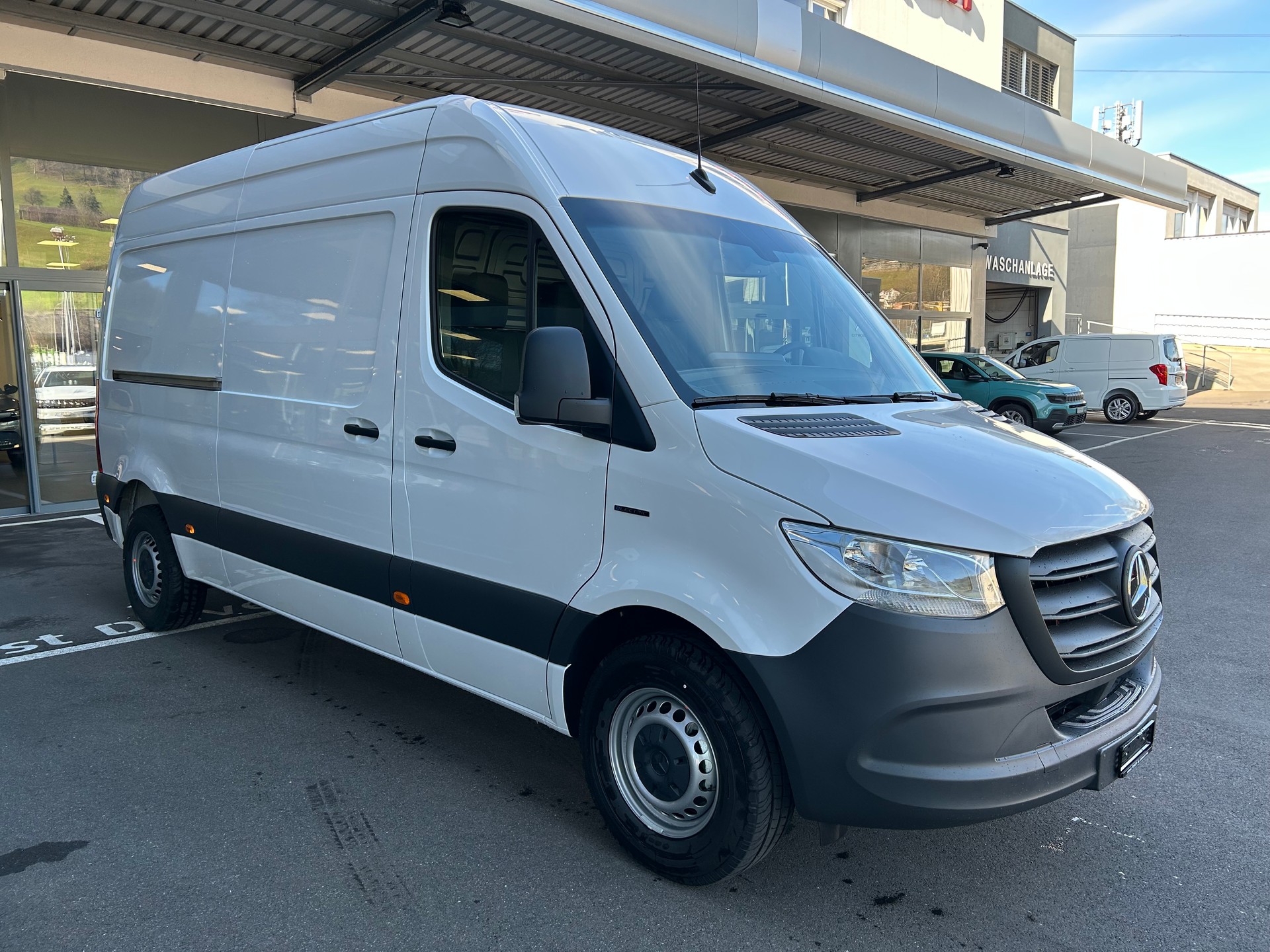 MERCEDES-BENZ eSprinter 312 47kWh Standard-image-5