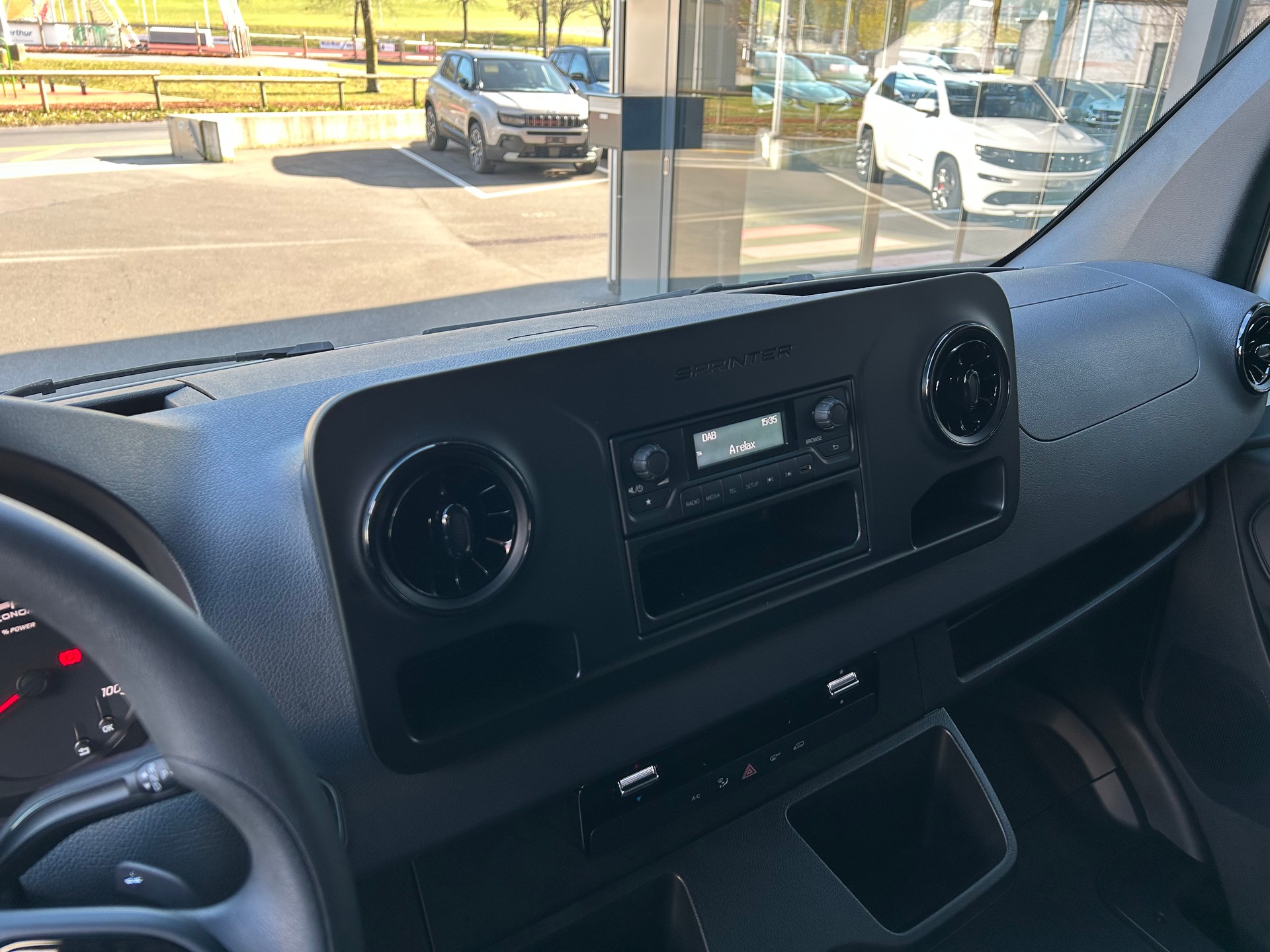 MERCEDES-BENZ eSprinter 312 47kWh Standard-image-19
