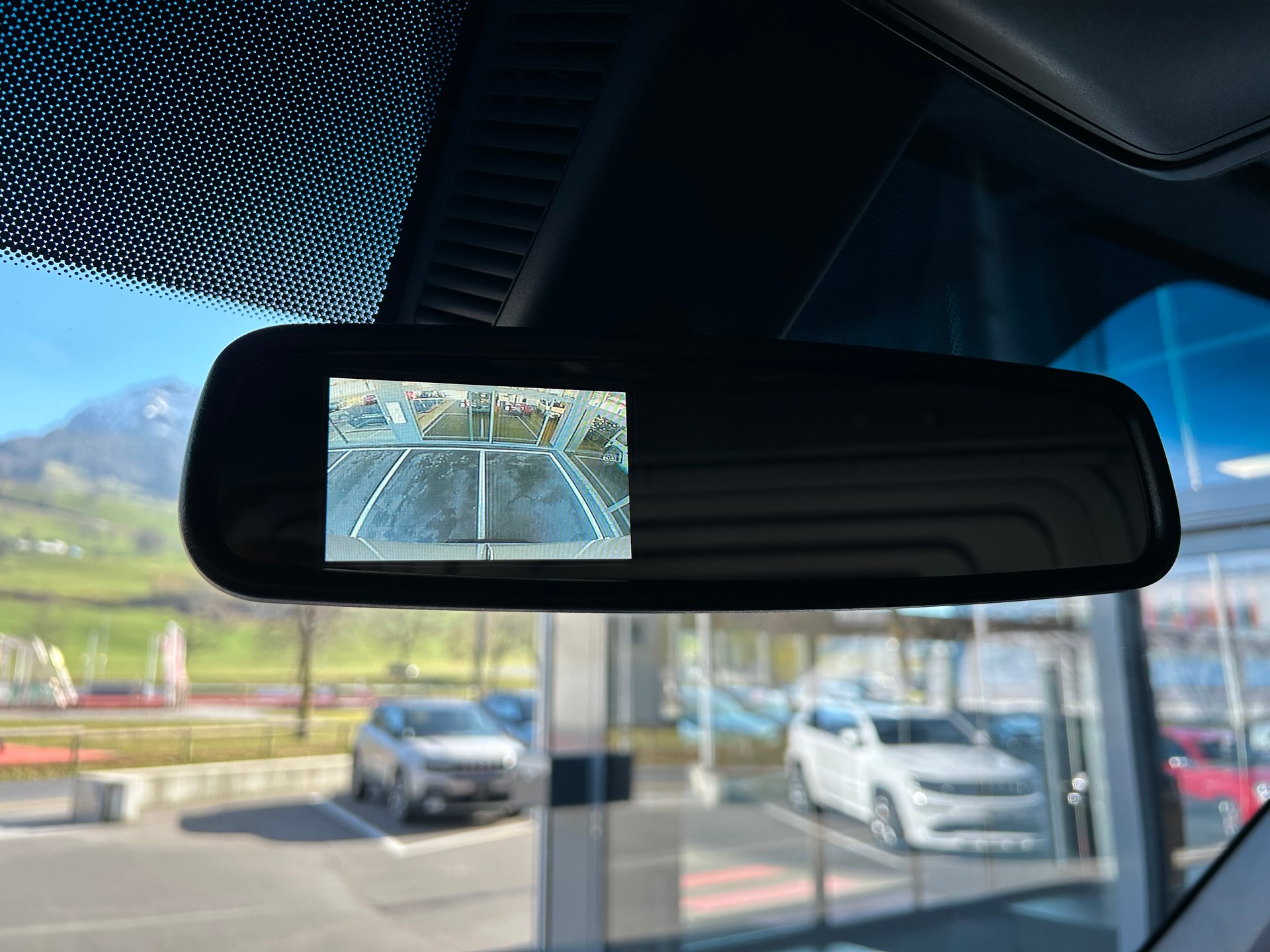 MERCEDES-BENZ eSprinter 312 47kWh Standard-image-18