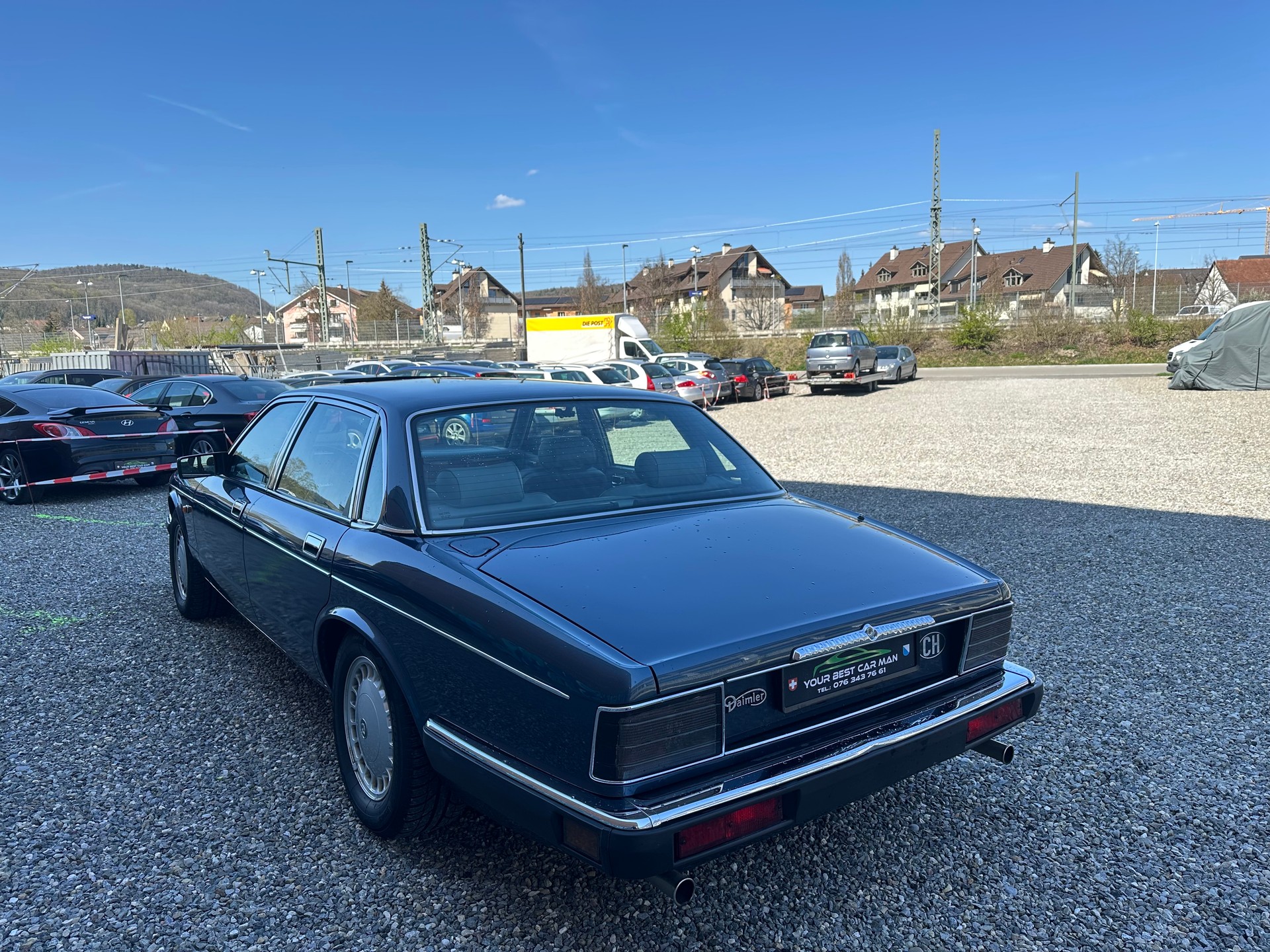 DAIMLER 4.0 Six-image-5
