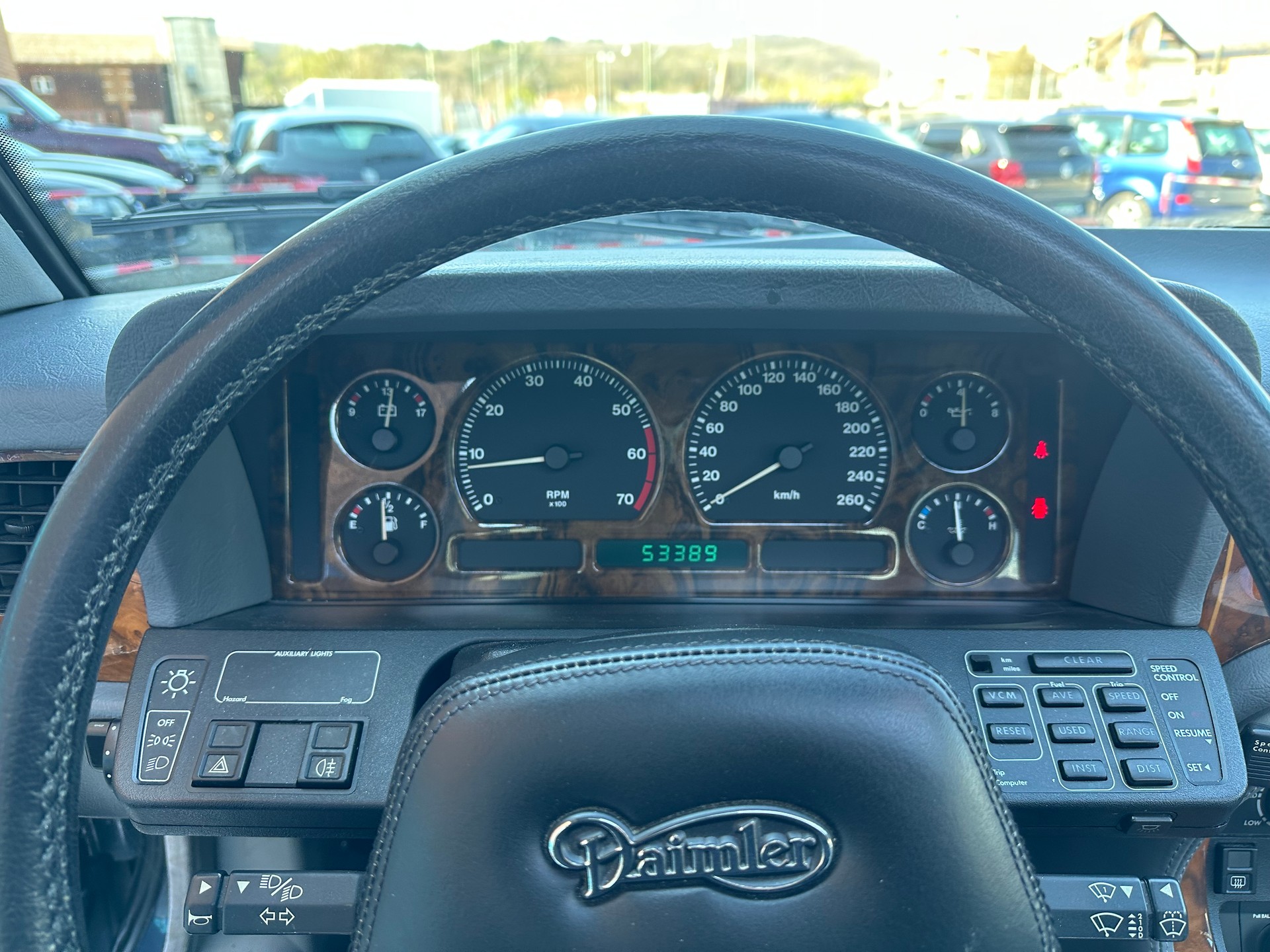 DAIMLER 4.0 Six-image-15