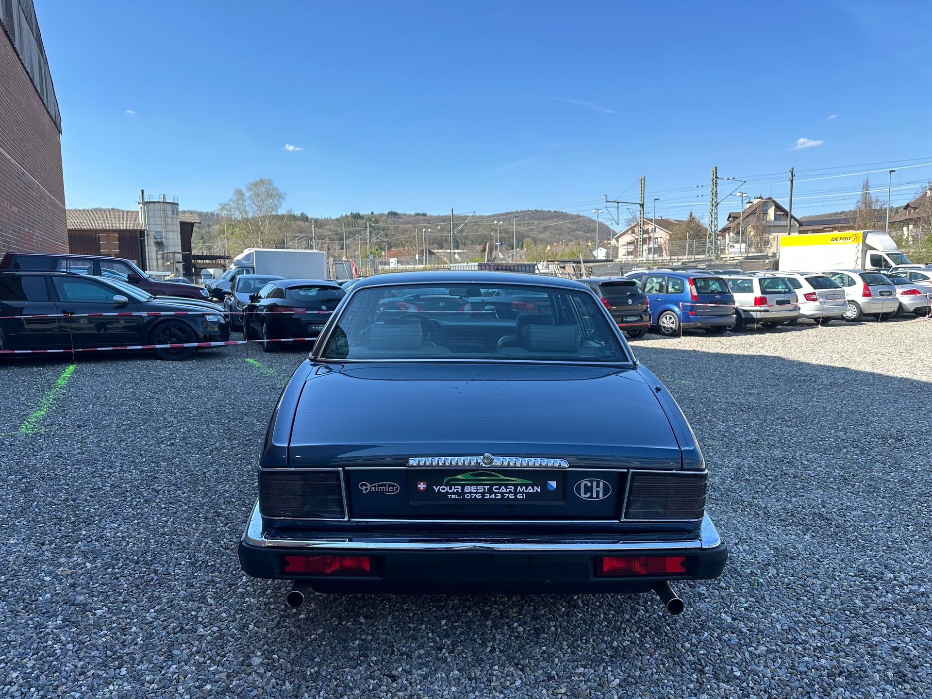 DAIMLER 4.0 Six-image-6