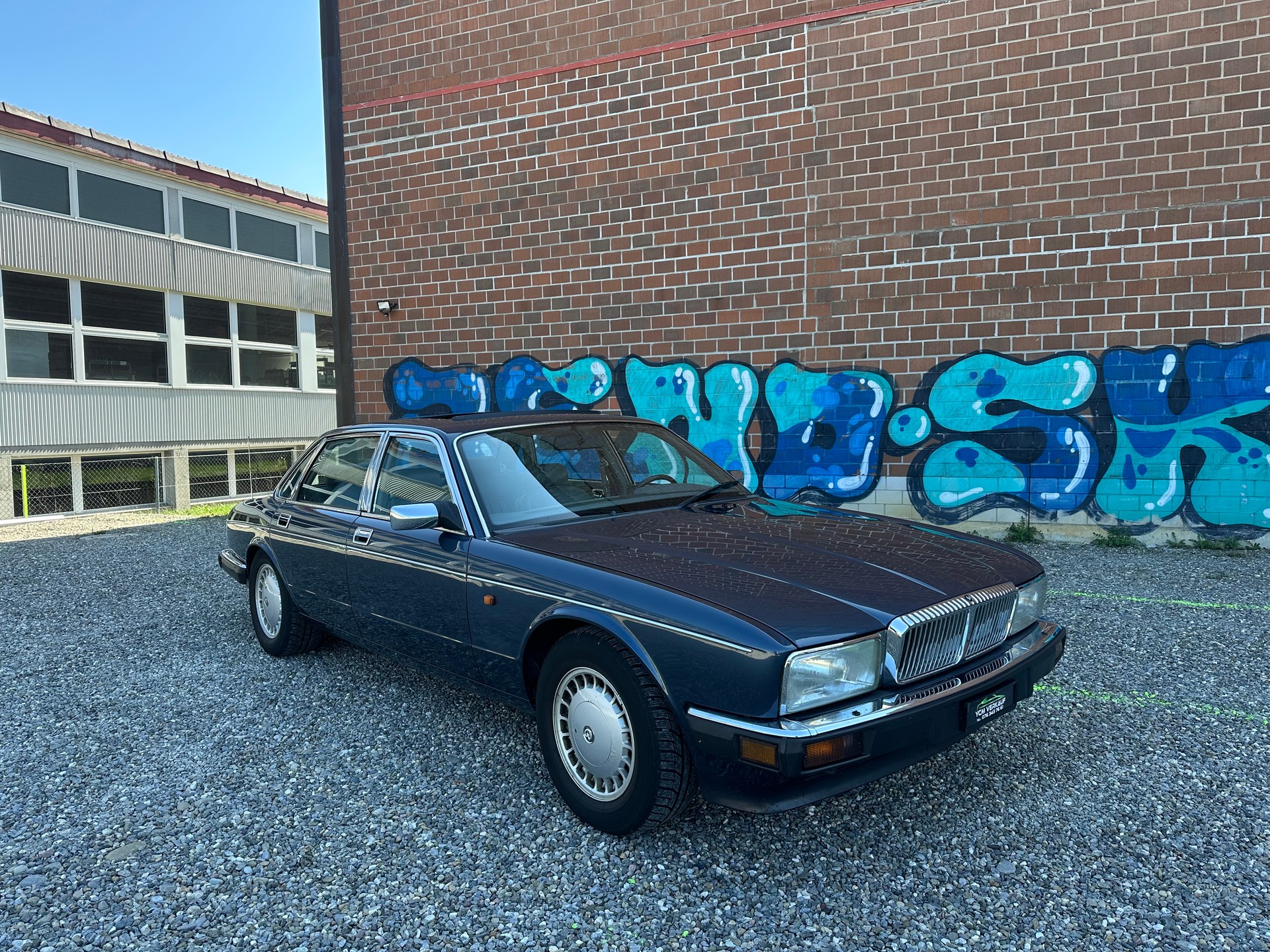 DAIMLER 4.0 Six-image-0