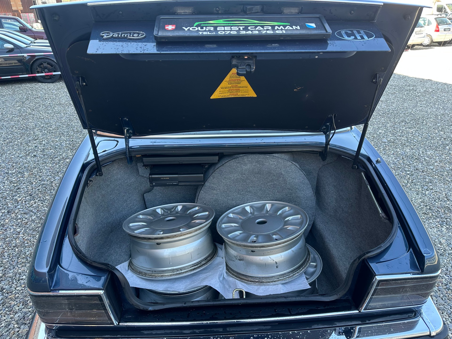 DAIMLER 4.0 Six-image-8