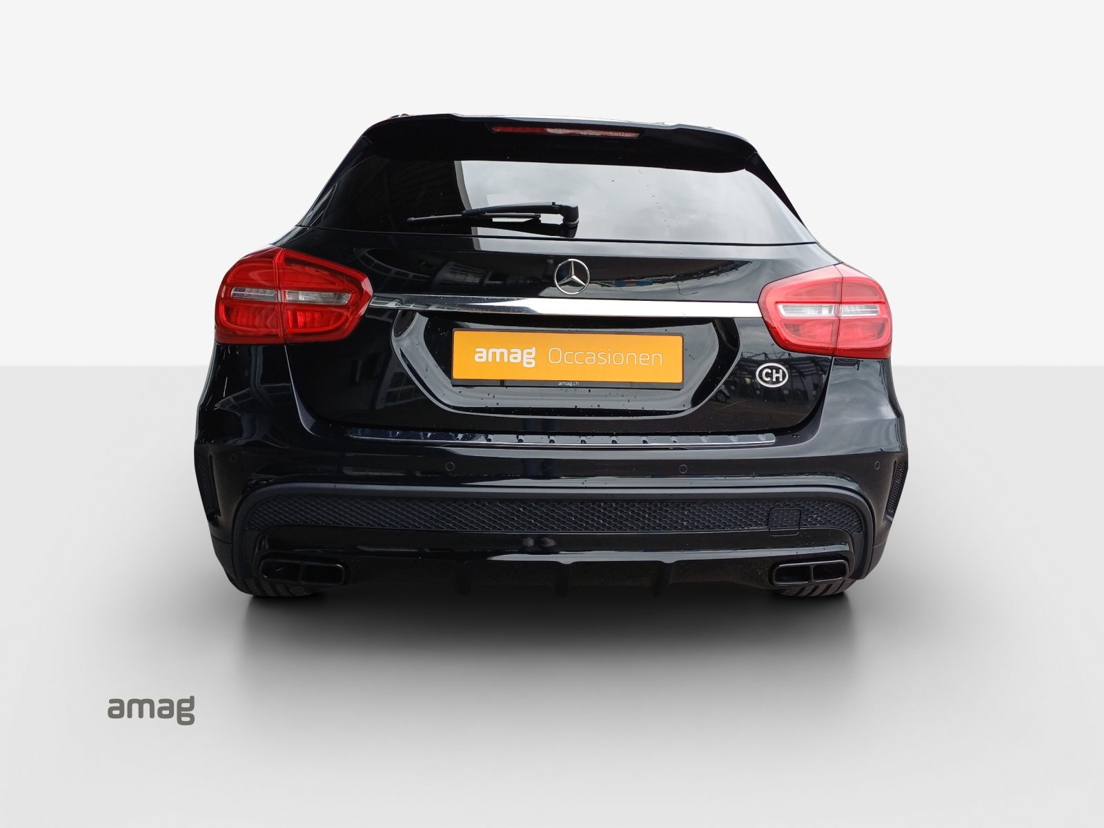 MERCEDES-BENZ GLA 45 AMG 4Matic 7G-DCT-showroom-element-3
