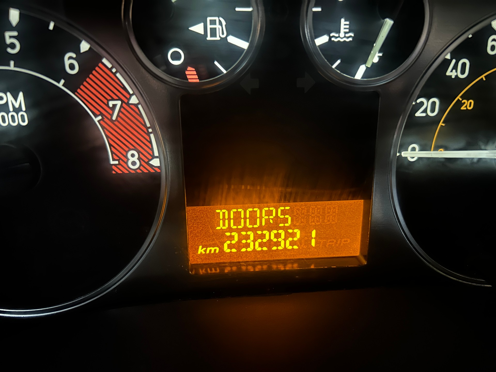 HUMMER H3 3.7 Luxury-image-10