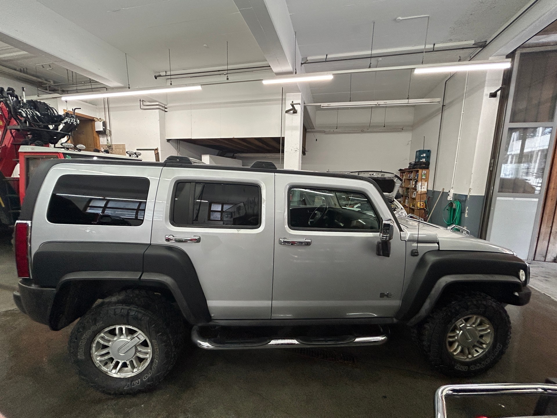 HUMMER H3 3.7 Luxury-image-2