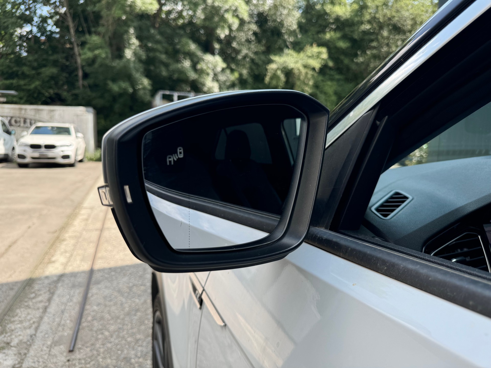 VW T-Roc 2.0 TSI R DSG 4Motion-image-20