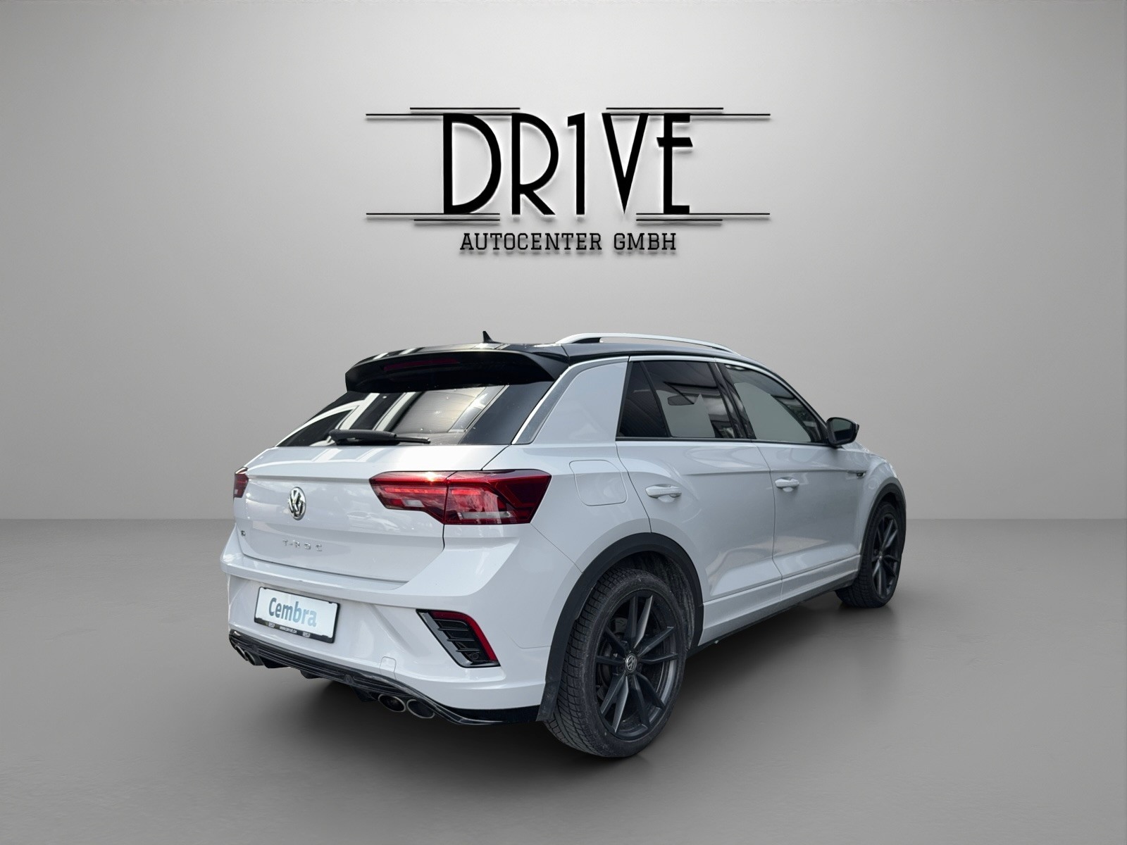 VW T-Roc 2.0 TSI R DSG 4Motion-image-4