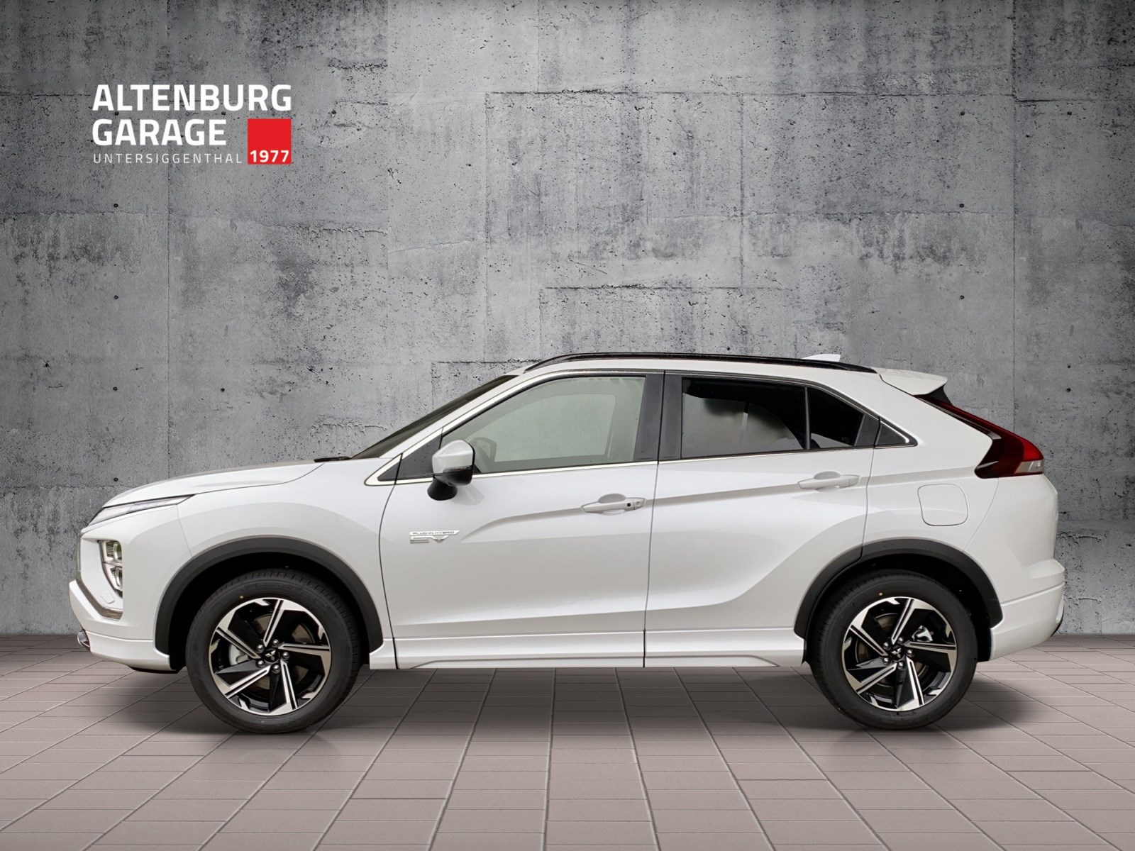 MITSUBISHI Eclipse Cross 2.4 PHEV Instyle 4WD-image-1
