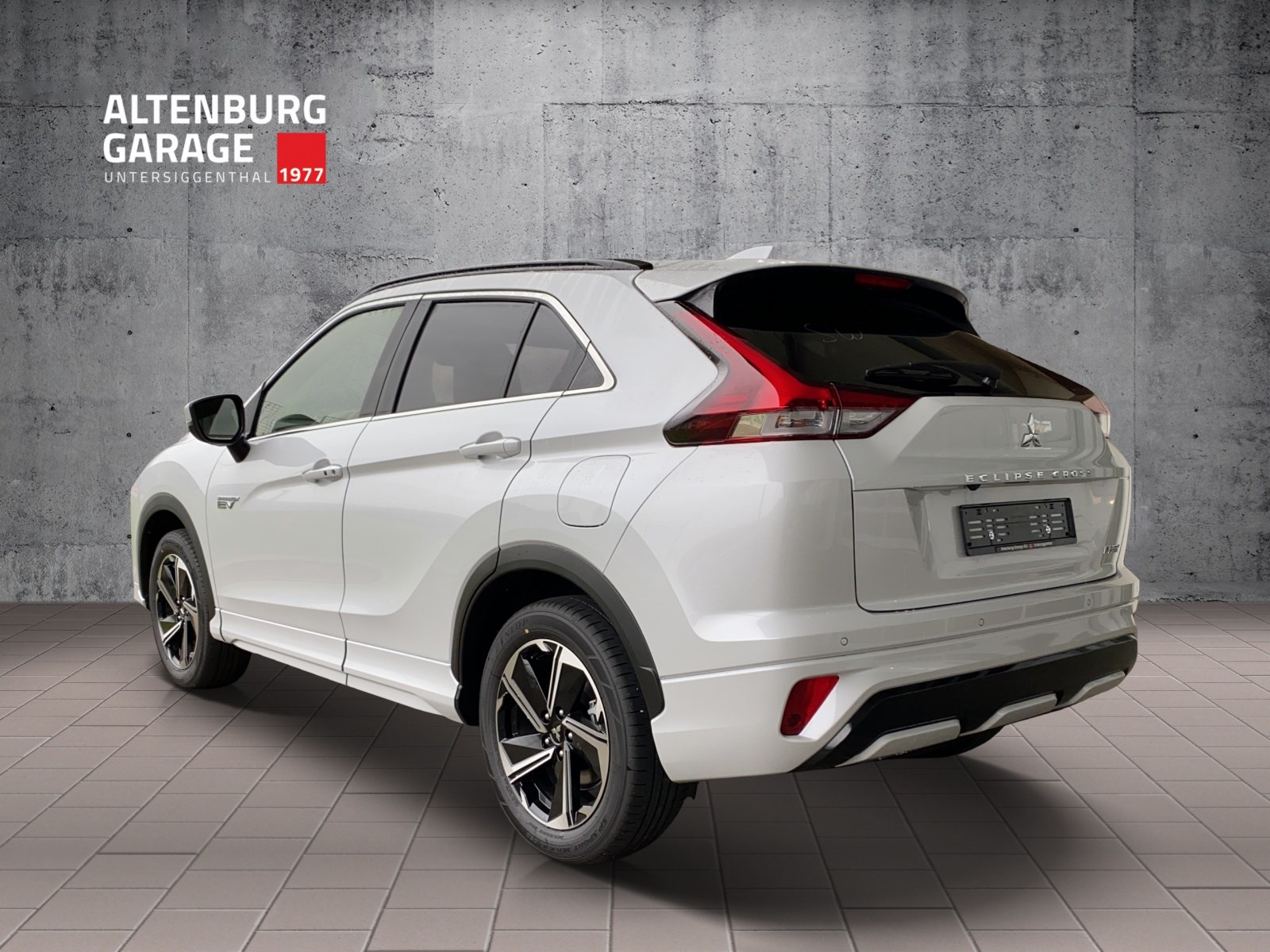 MITSUBISHI Eclipse Cross 2.4 PHEV Instyle 4WD-image-3