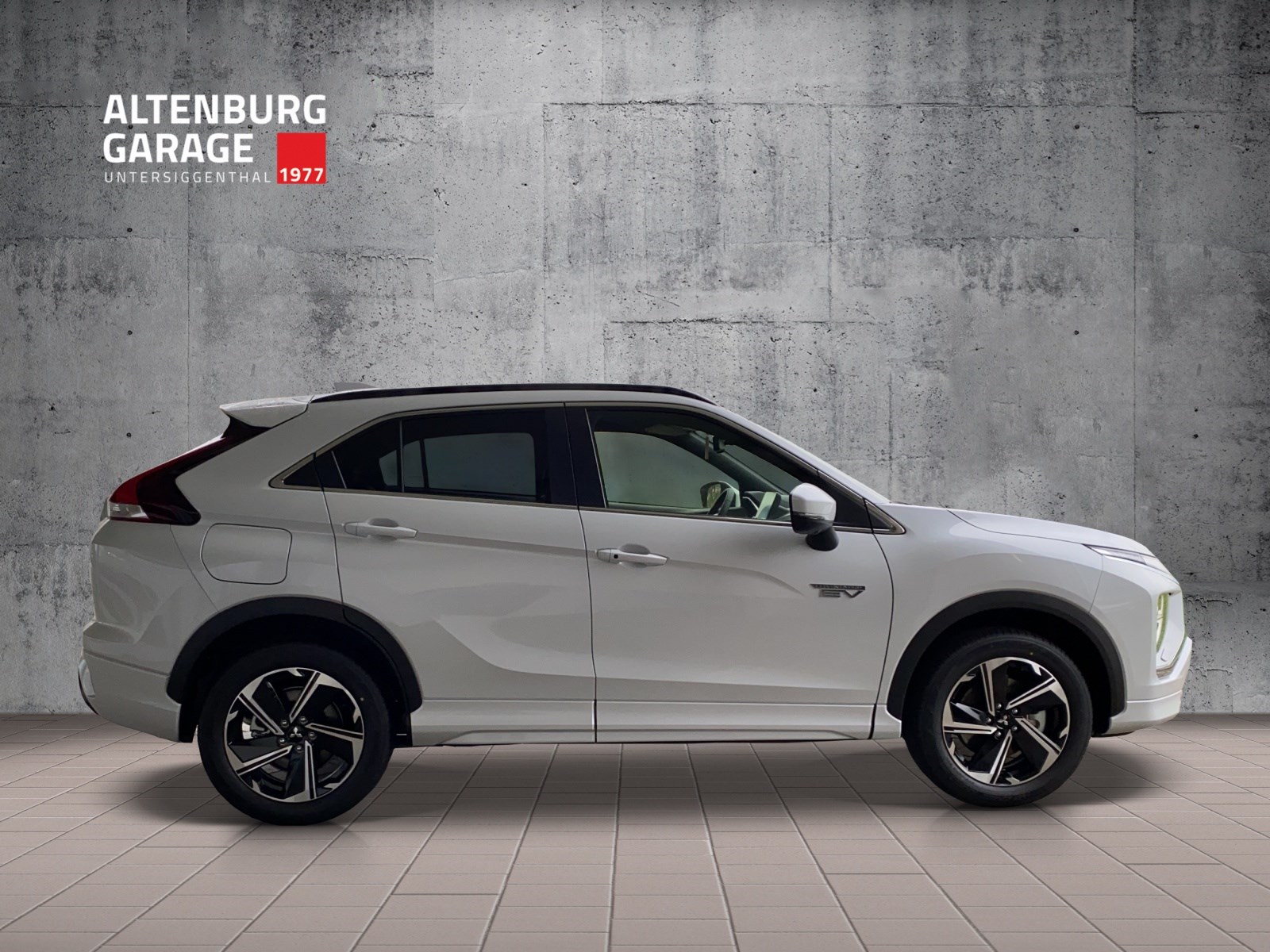 MITSUBISHI Eclipse Cross 2.4 PHEV Instyle 4WD-image-5