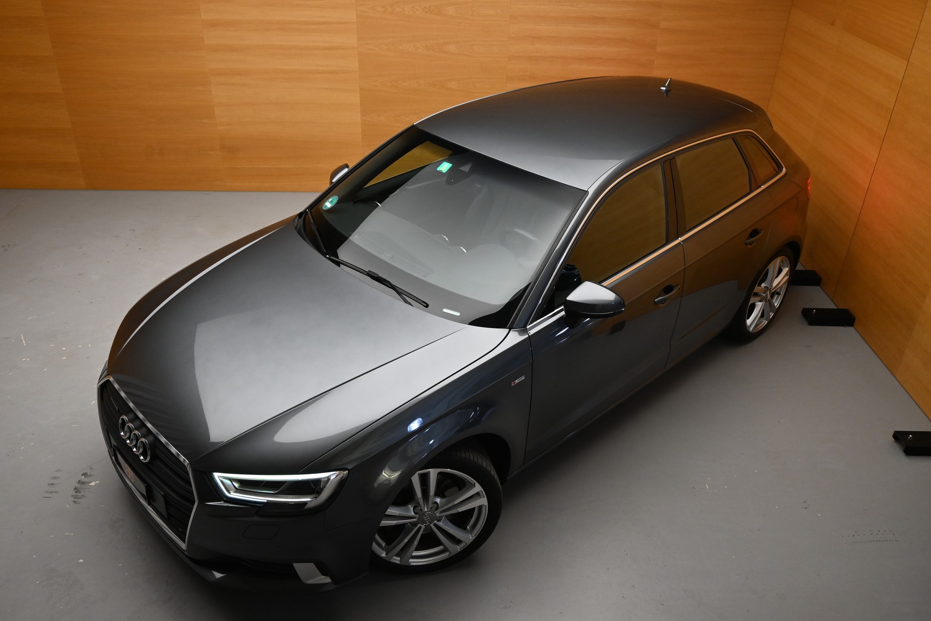 AUDI A3 Sportback 2.0 TFSI Sport quattro S-tronic-showroom-element-1