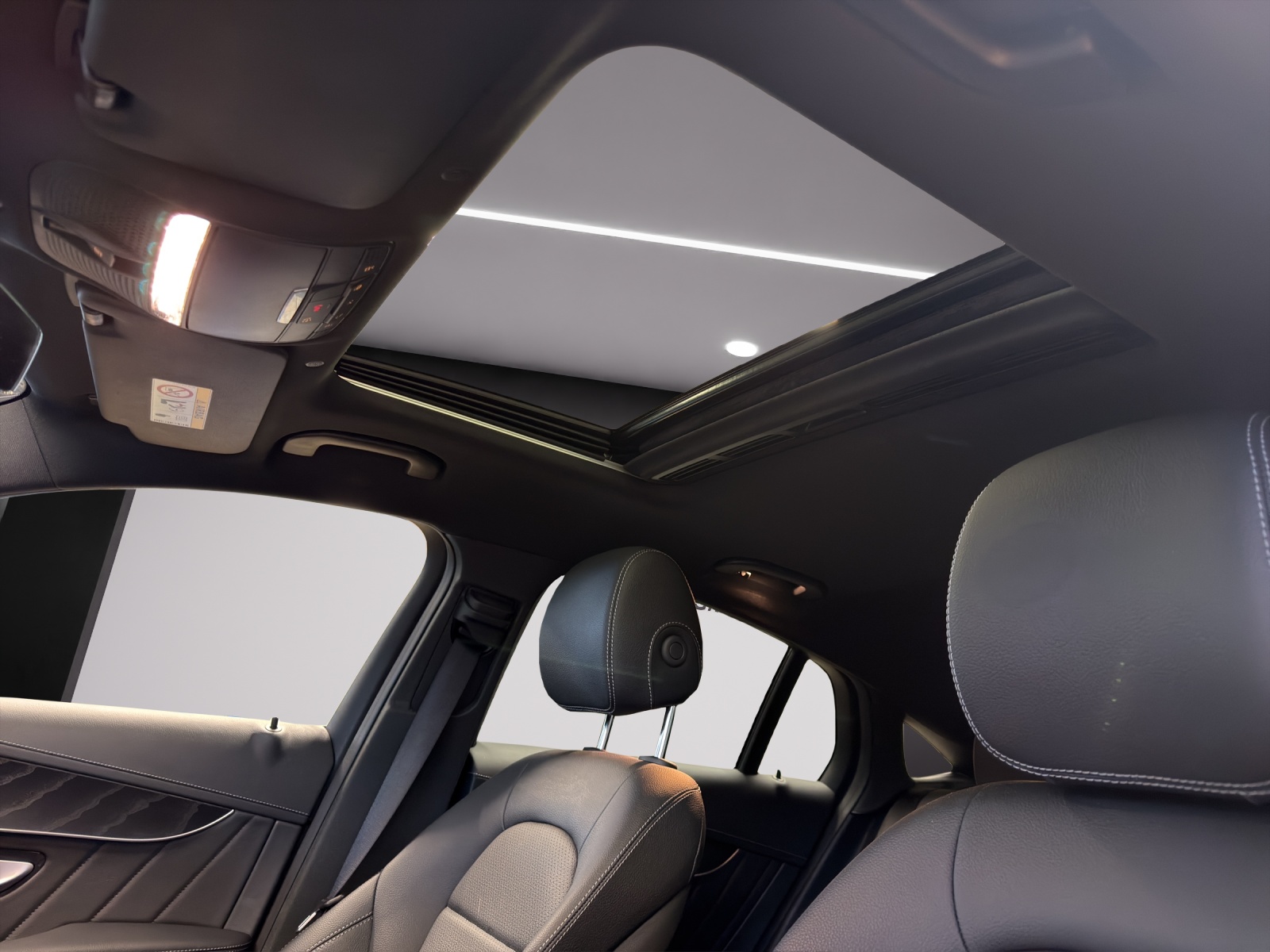 Image MERCEDES-BENZ GLC-300 GLC Coupé 300 e AMG Line Plus 9G-Tronic