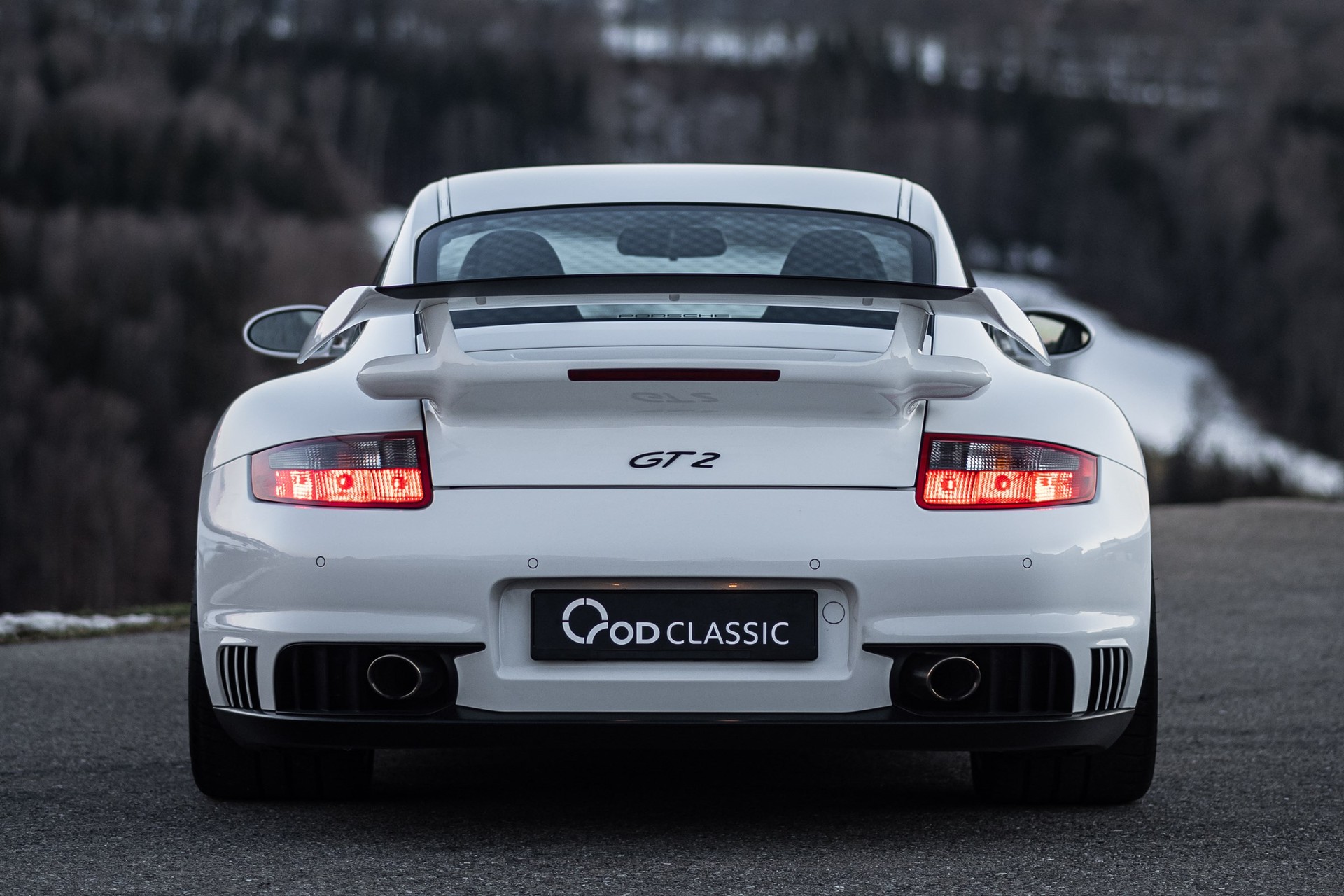 PORSCHE 911 GT2-image-5