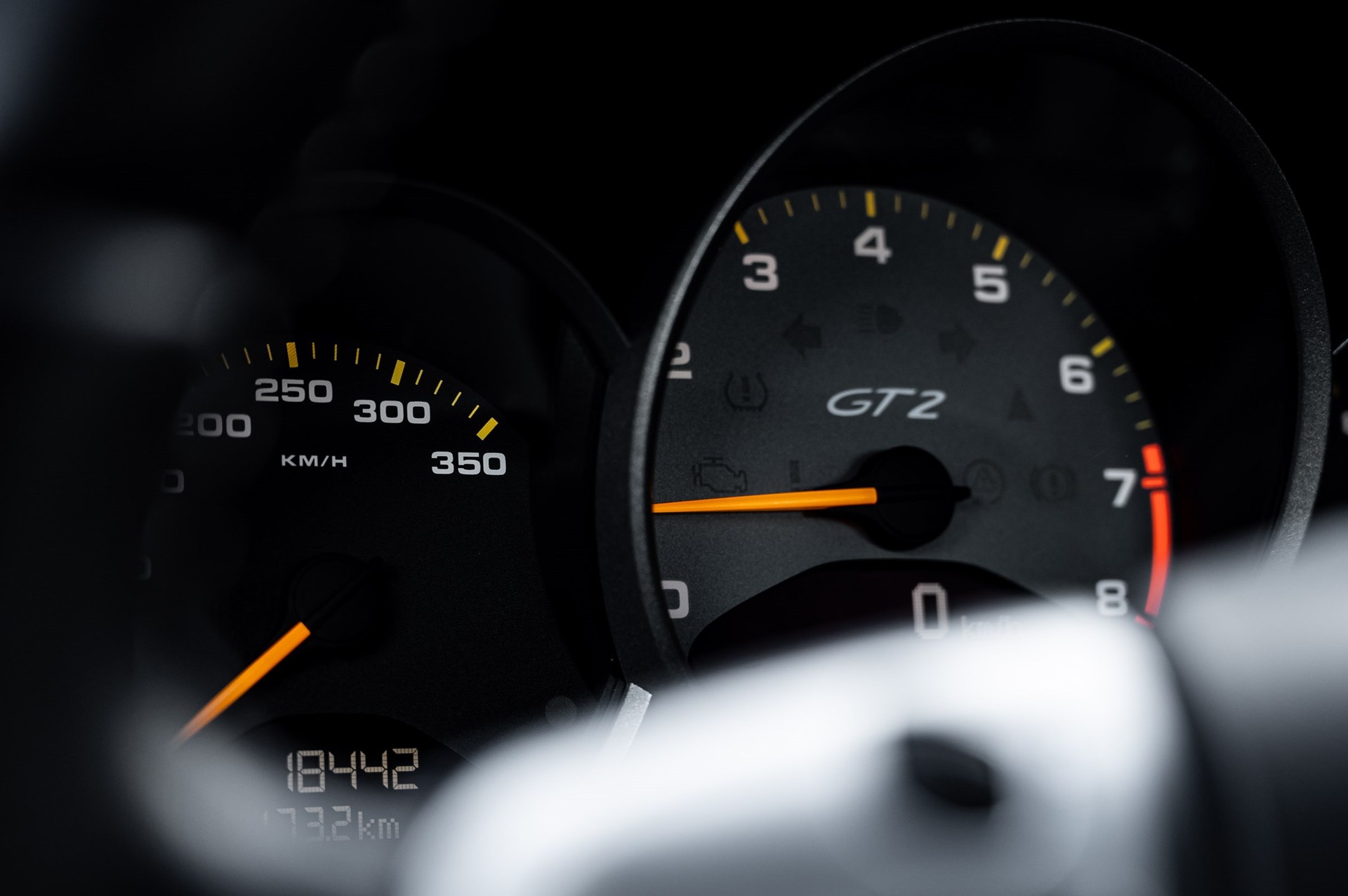 PORSCHE 911 GT2-image-17